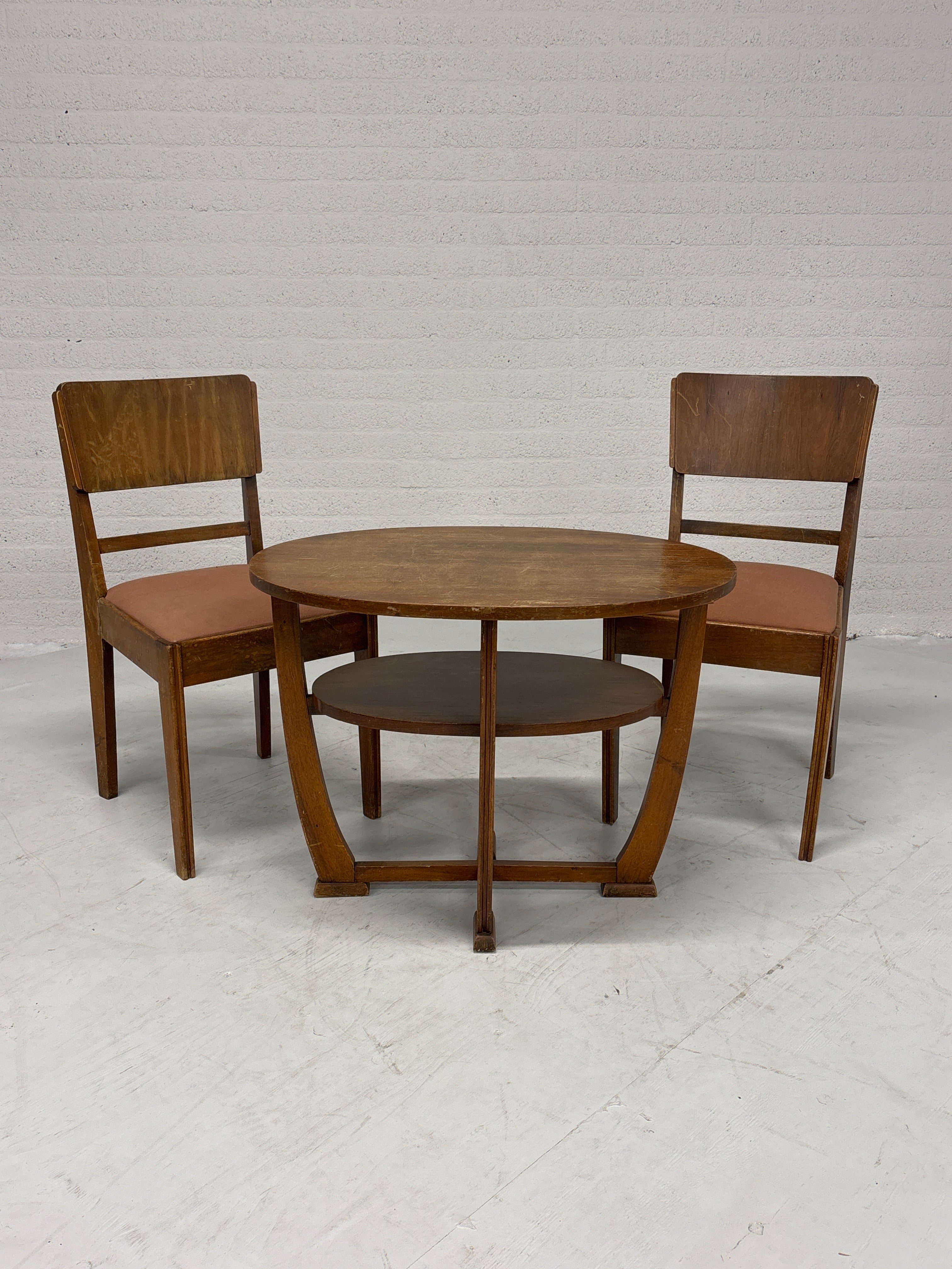 Set 2 stoelen en tafeltje jaren 20