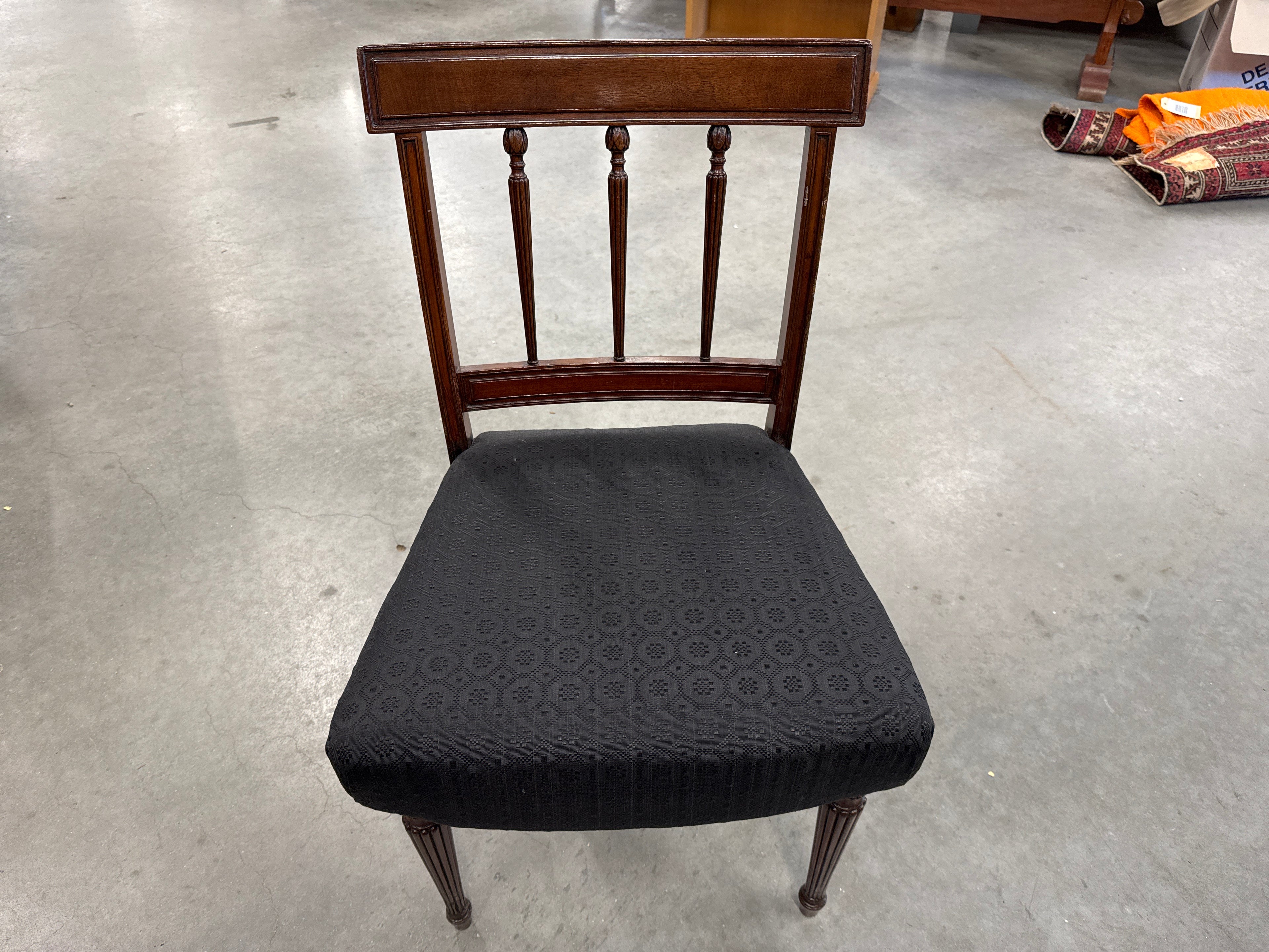 Eetkamerstoelen set 4 hout zwarte stof