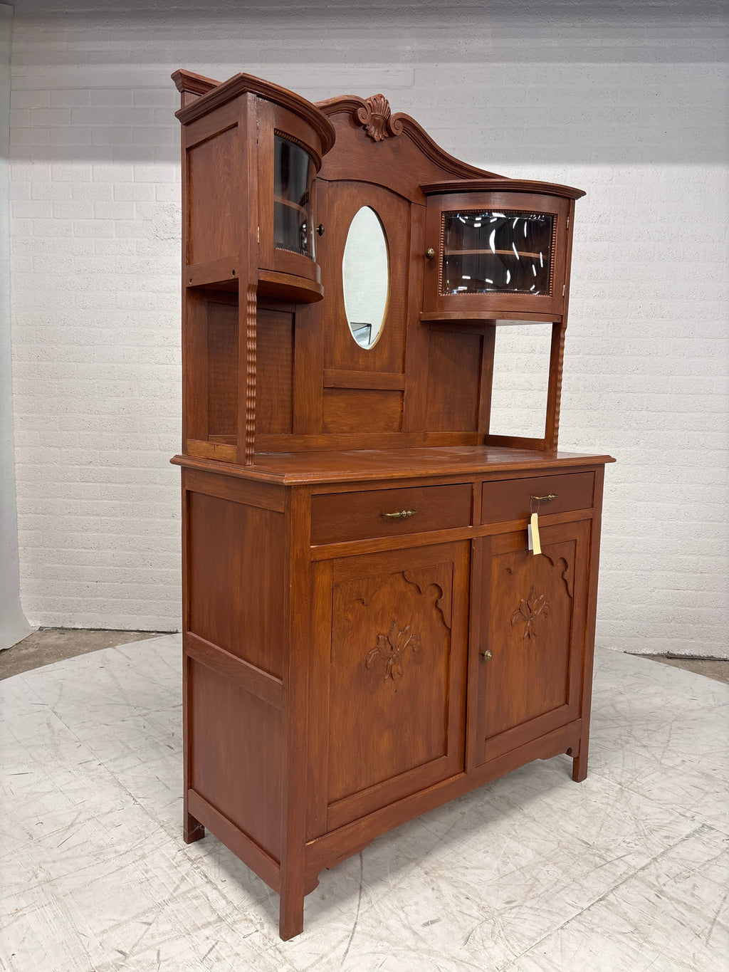 Antieke Kast mond geblazen glas
