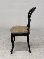 Antieke stoelen in Barok of Louis XV stijl