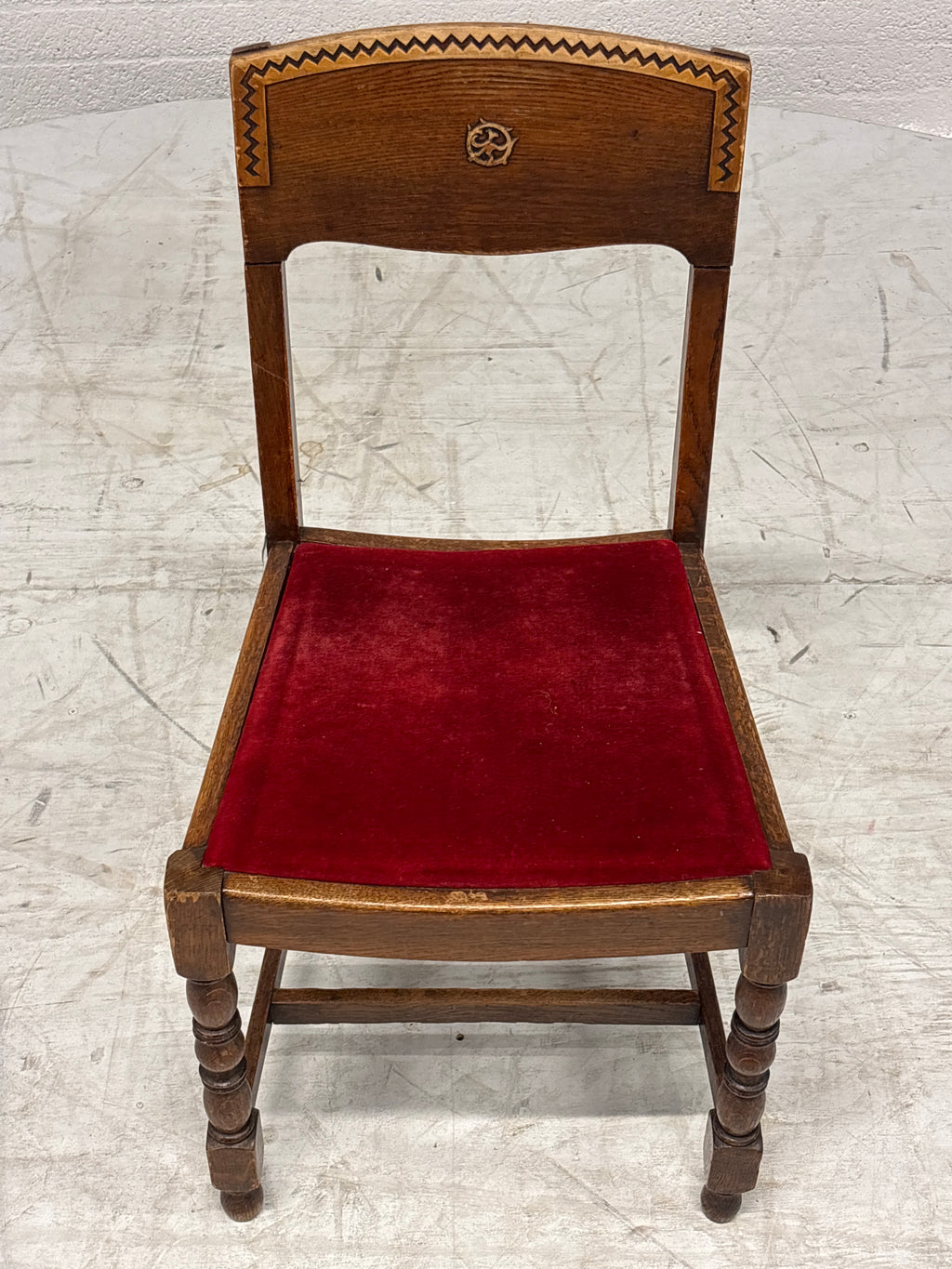 Eetkamerstoel rood velours zitting