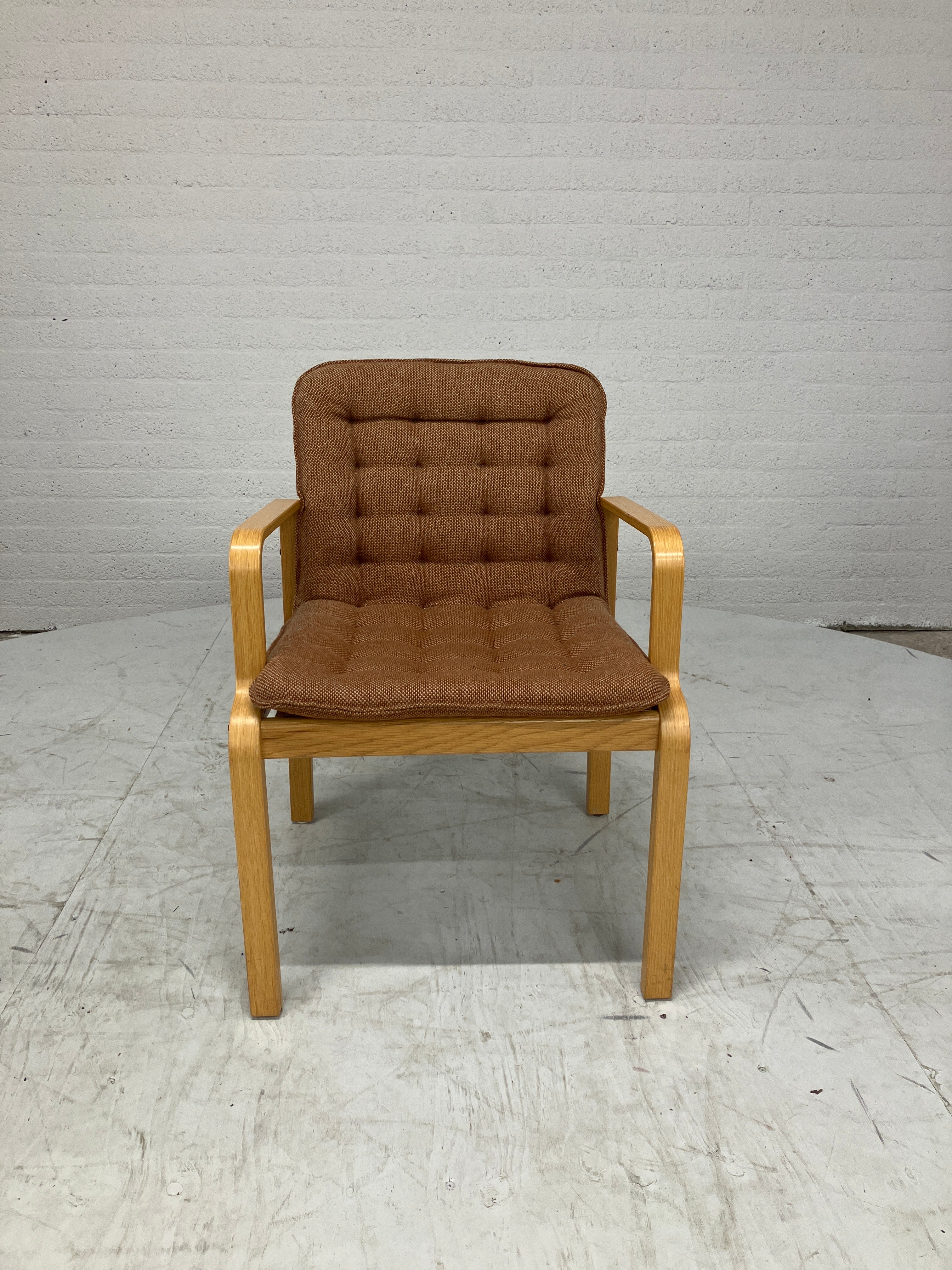 Vintage Zweeds design stoeltje van Kinnarps