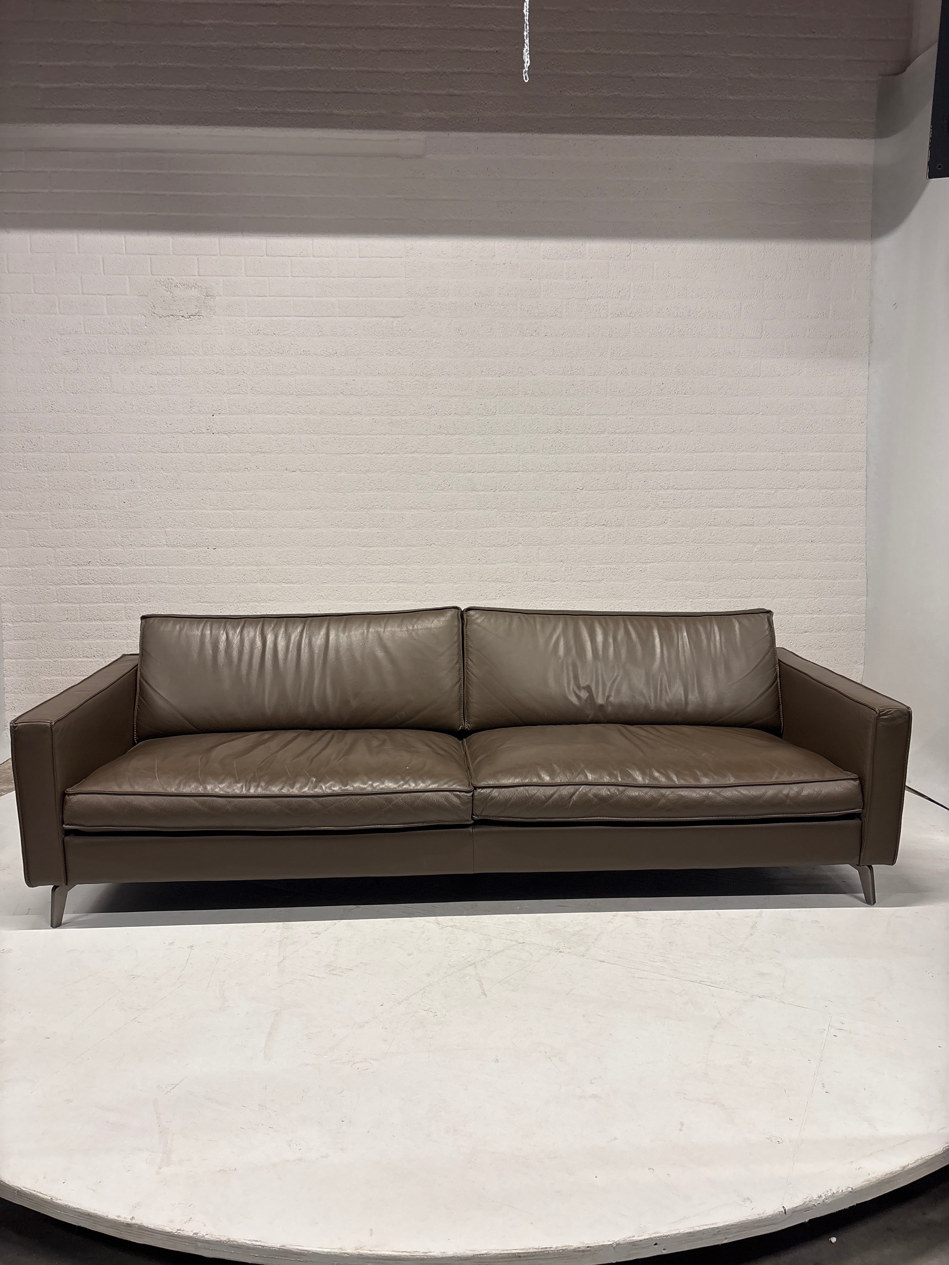 Riante bruin/taupe leren bank