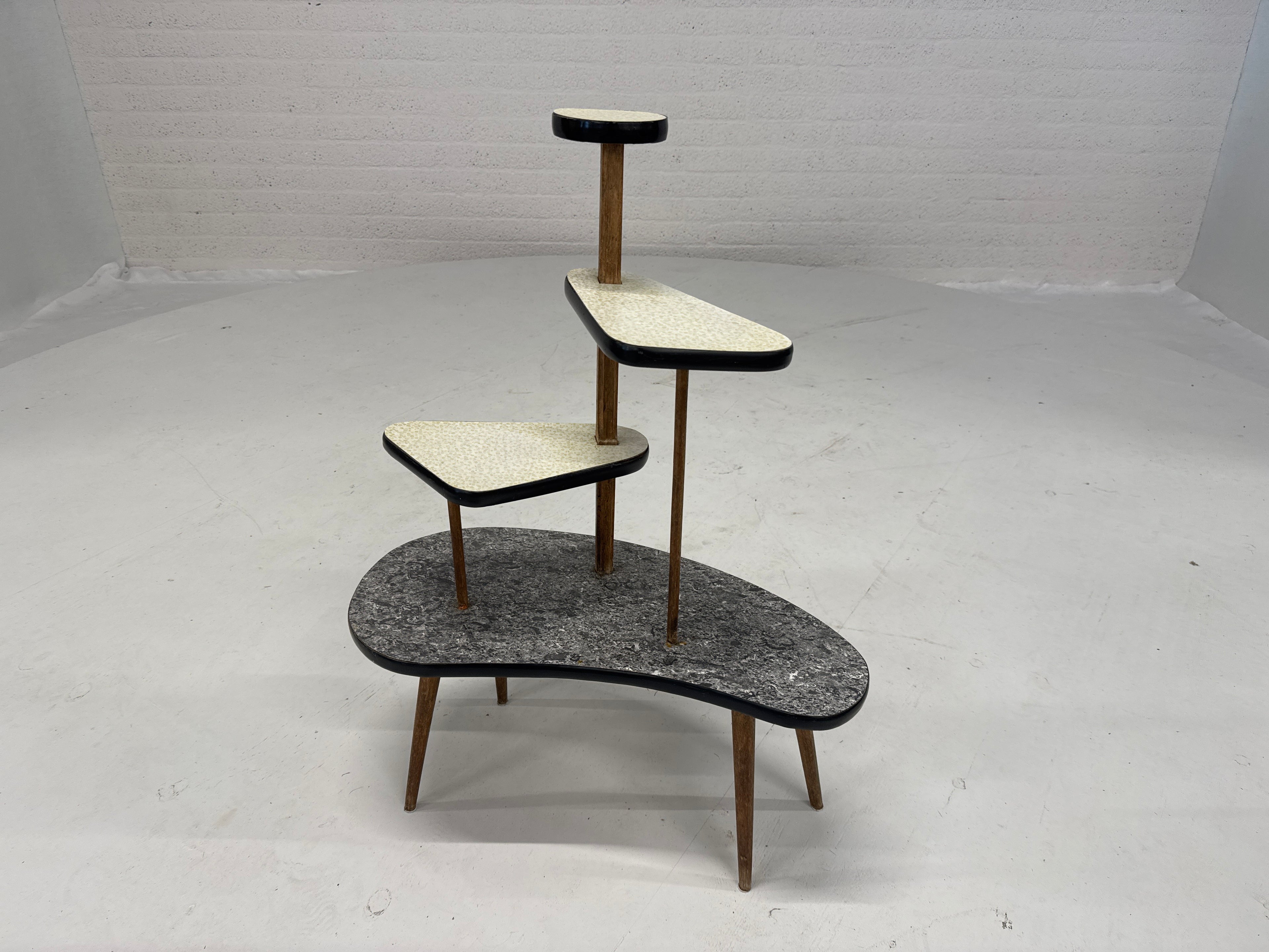 Planten tafel etages