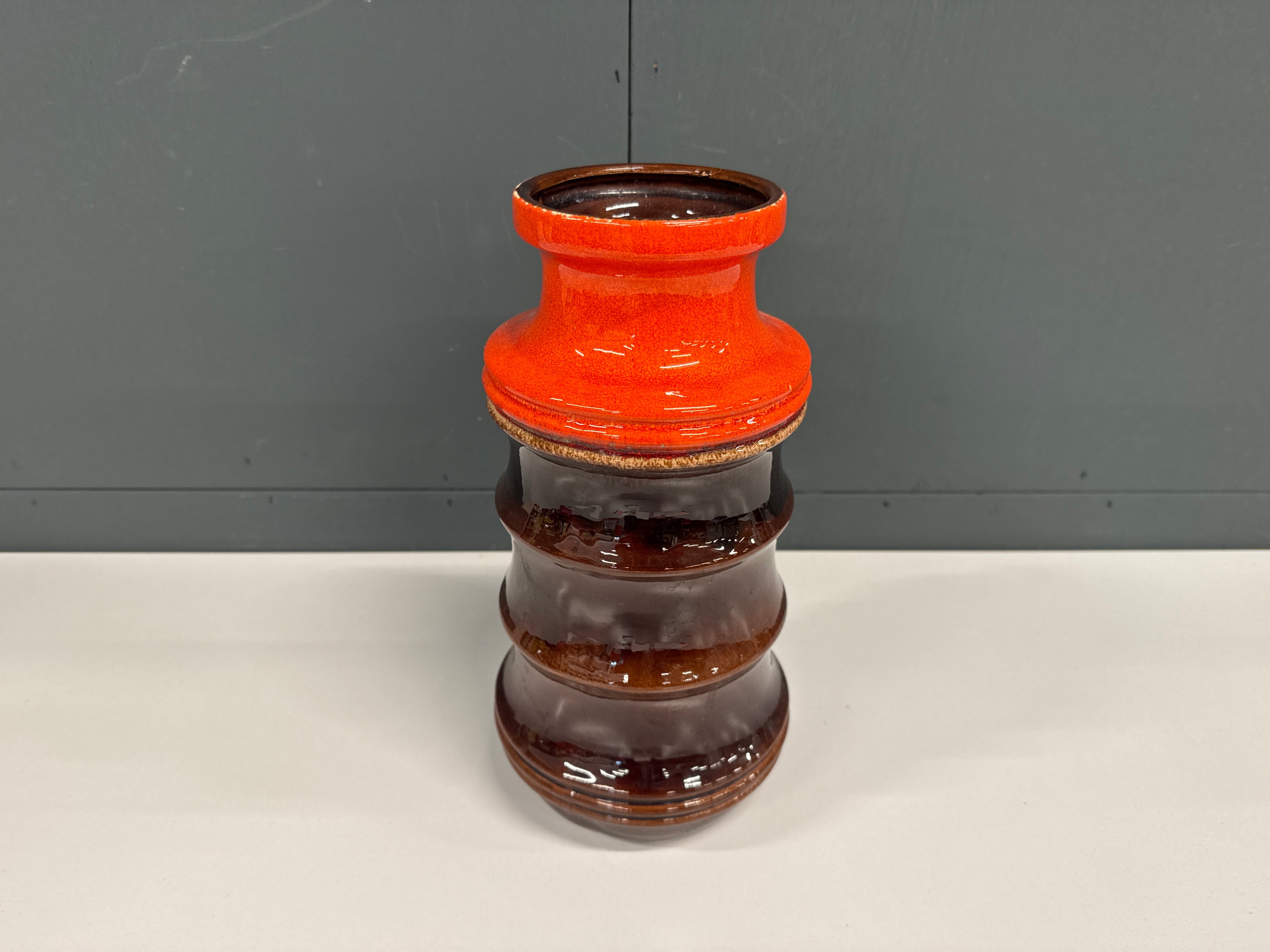 Vaas bruin oranje 70s