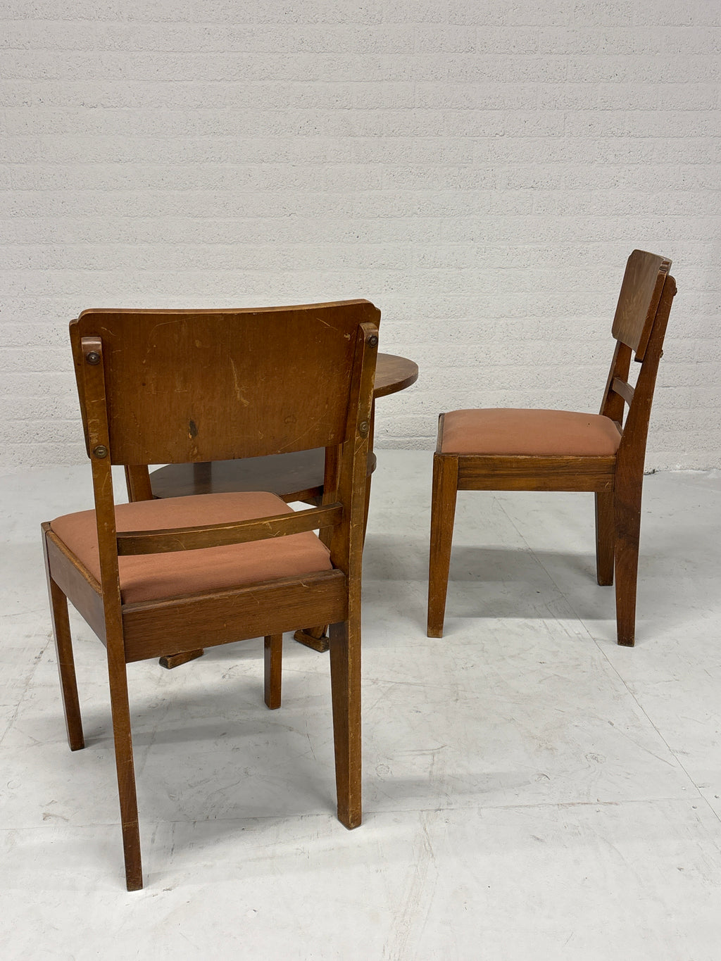 Set 2 stoelen en tafeltje jaren 20
