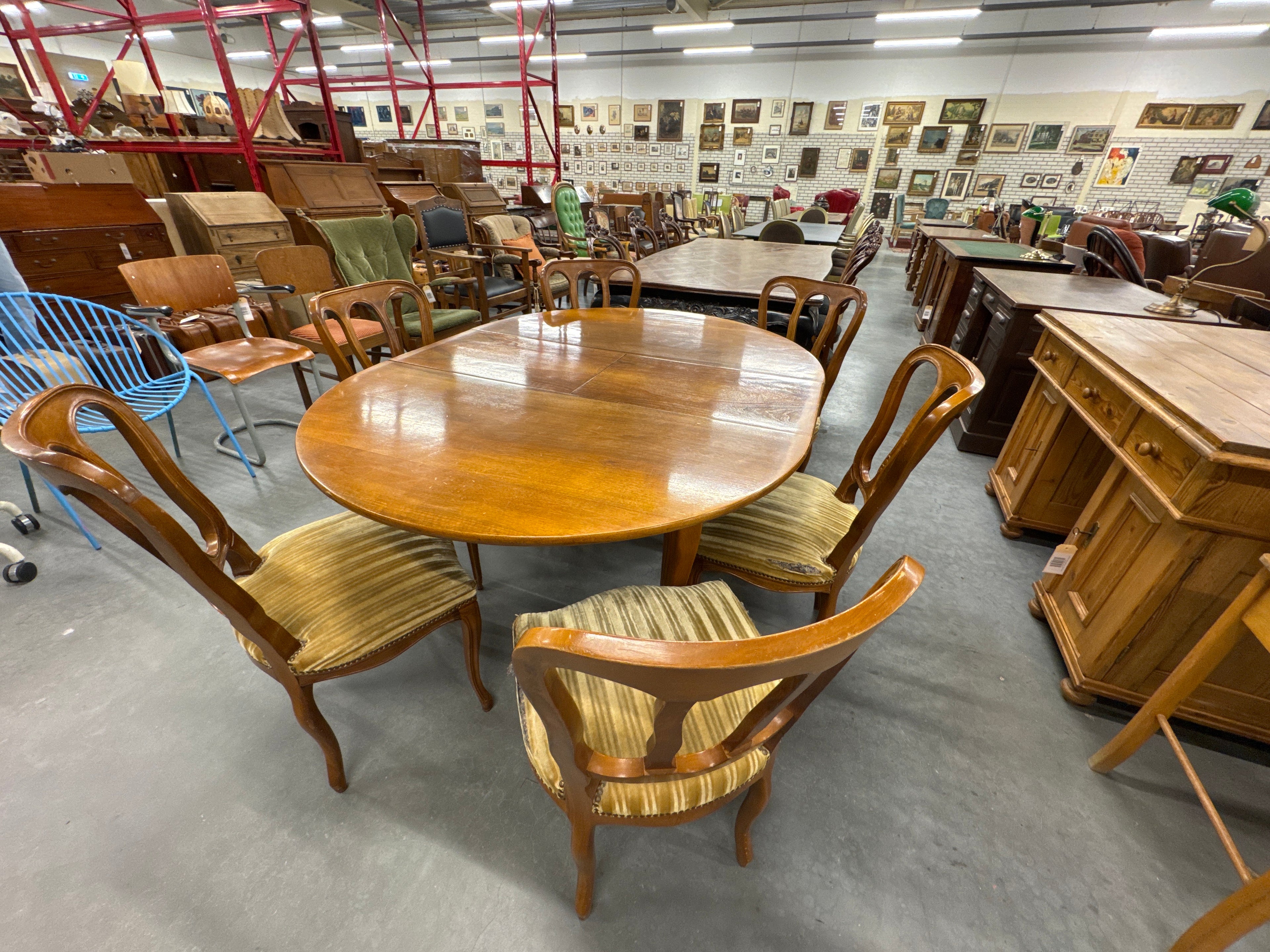 Tafel en 6 stoelen