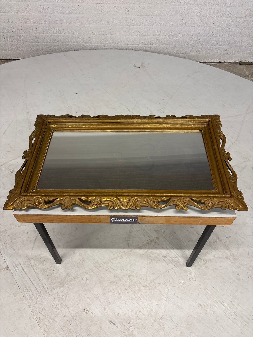 Brocante goudkleurige spiegel