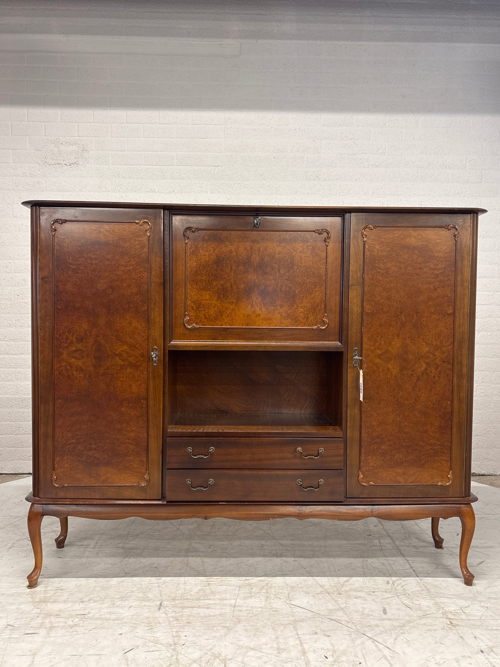 Retro kast gefineerd hout mahonie