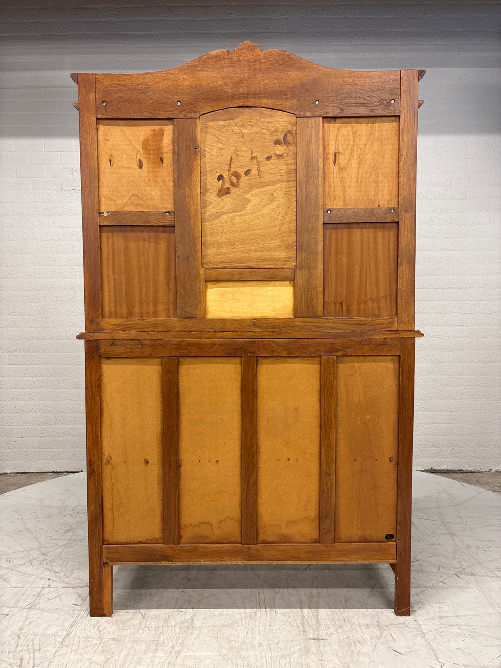 Antieke Kast mond geblazen glas