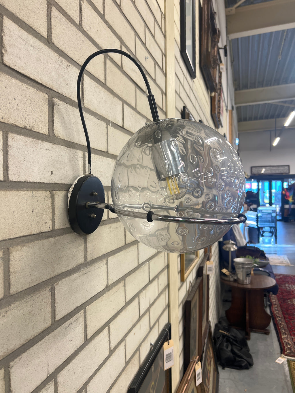 Raak Amsterdam Globe wandlamp – model C-1725 ‘Raindrop’ – jaren ’70