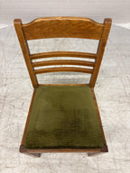 Vintage eetkamerstoel met groen velours zitting