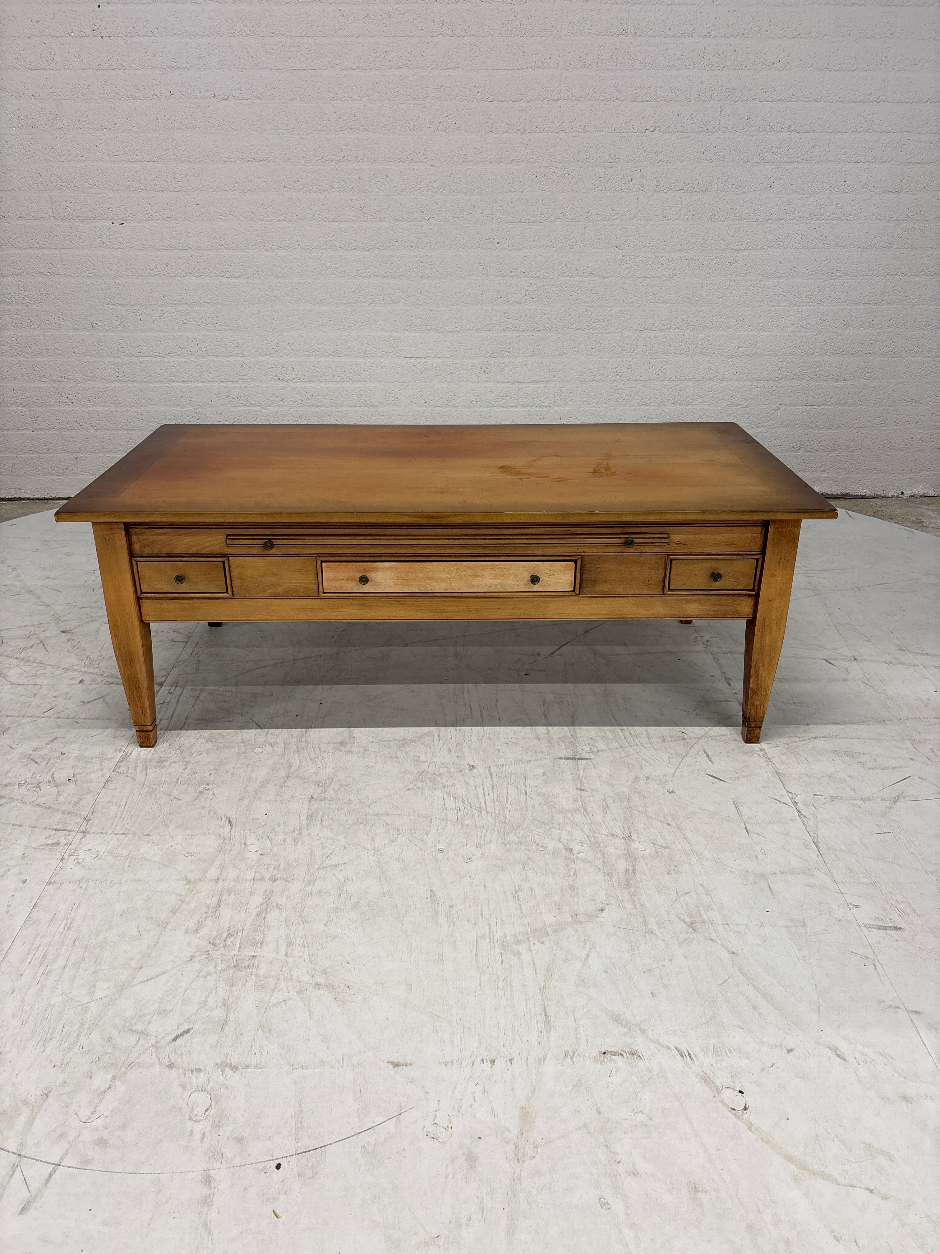 Salontafel met 6 lades en uitschuifblad