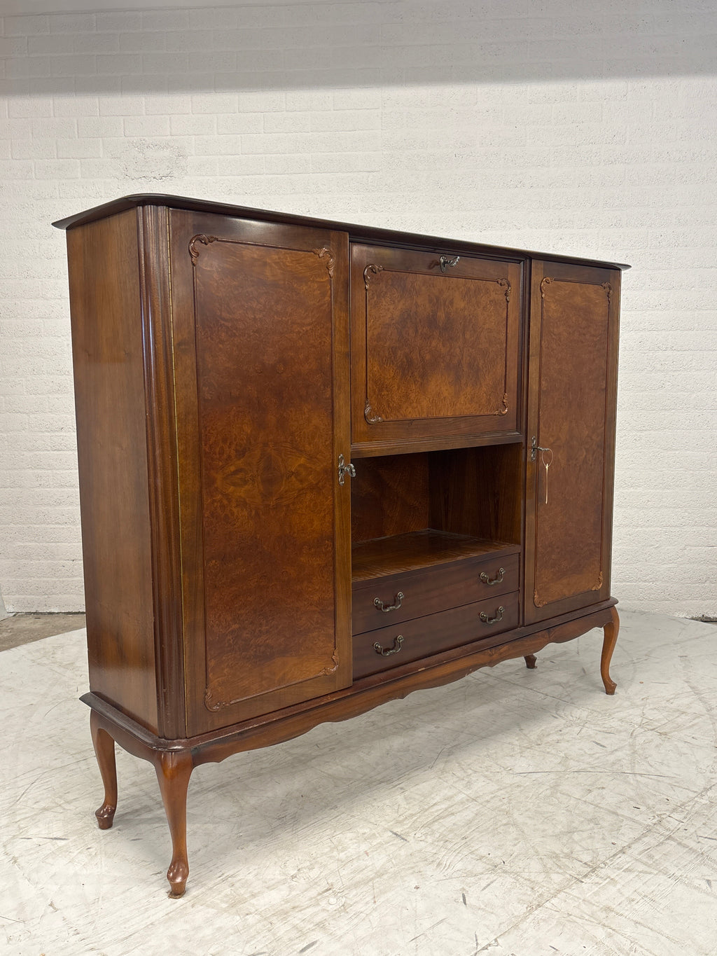 Retro kast gefineerd hout mahonie