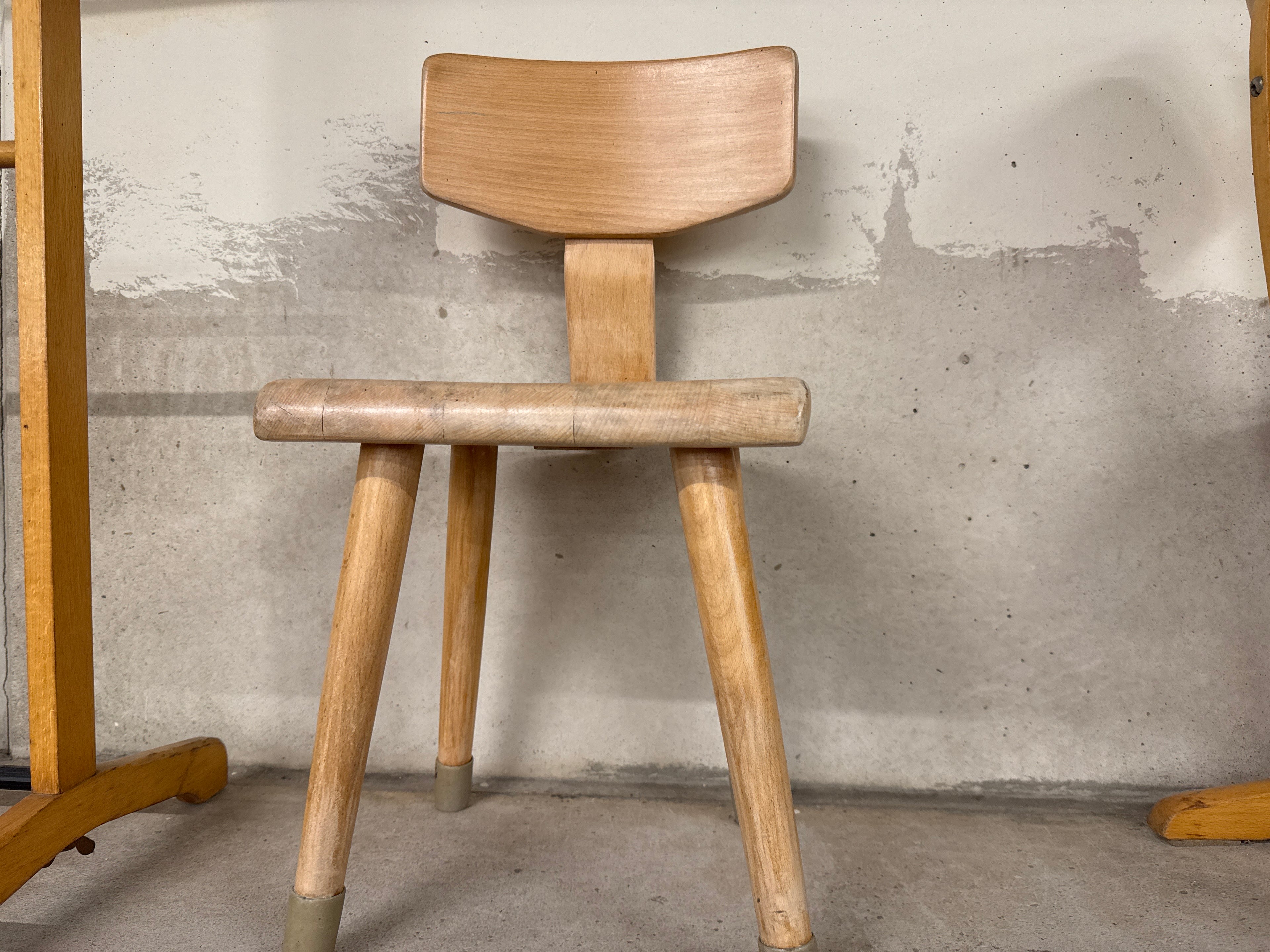 Kleuterstoel hout