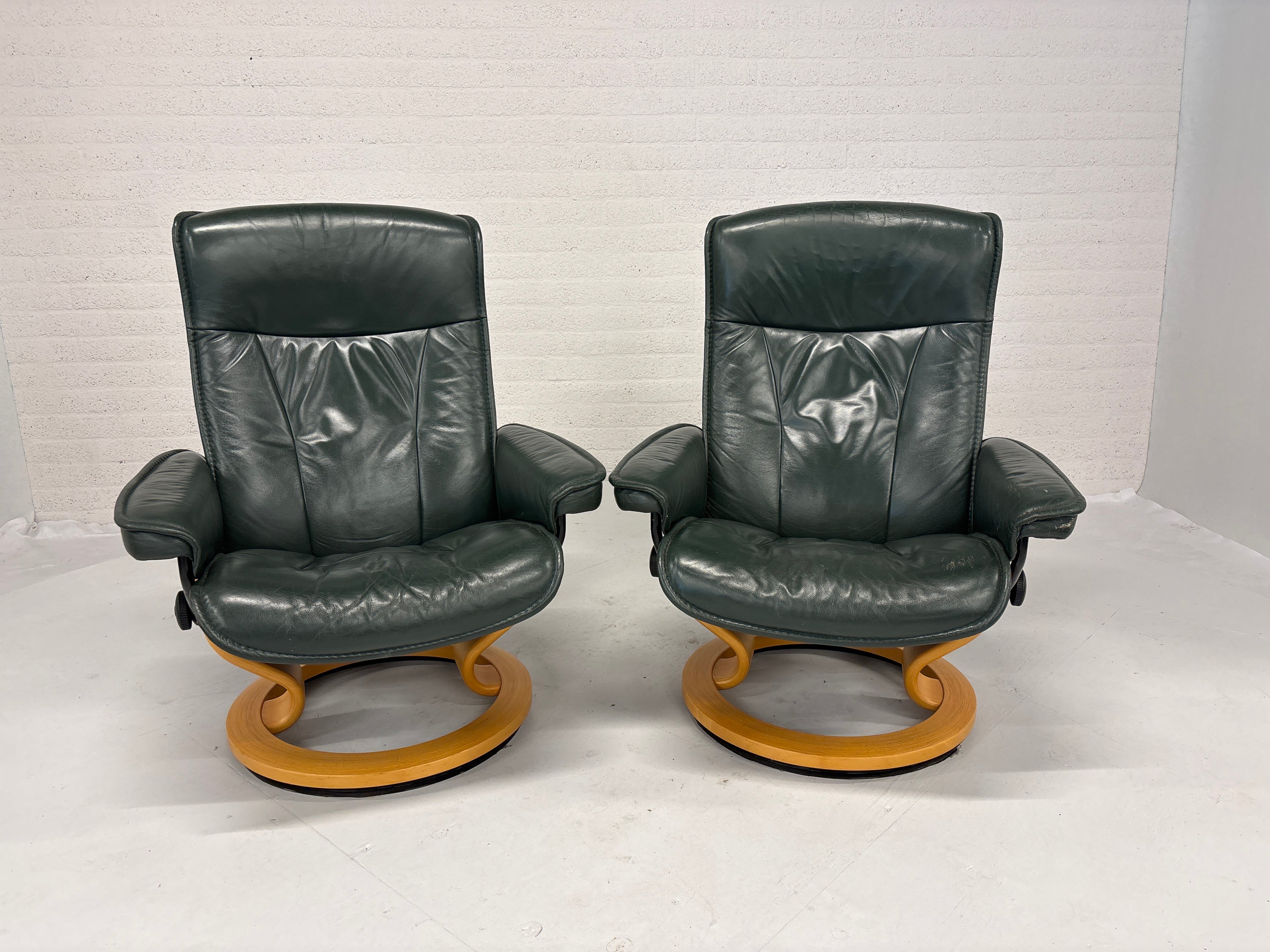 Set 2 Stressless fauteuils leer