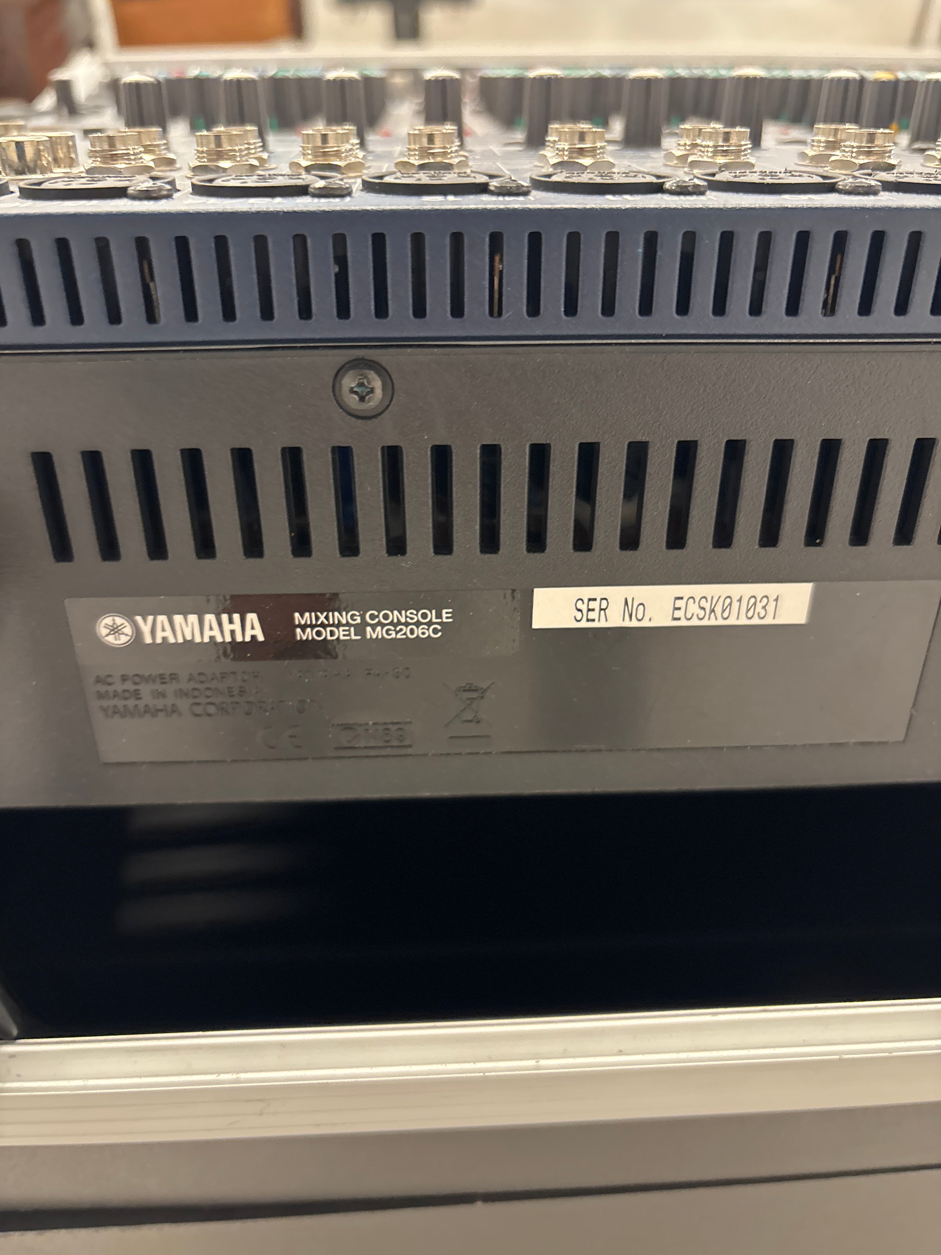 Yamaha mixing console mengpaneel in flightcase