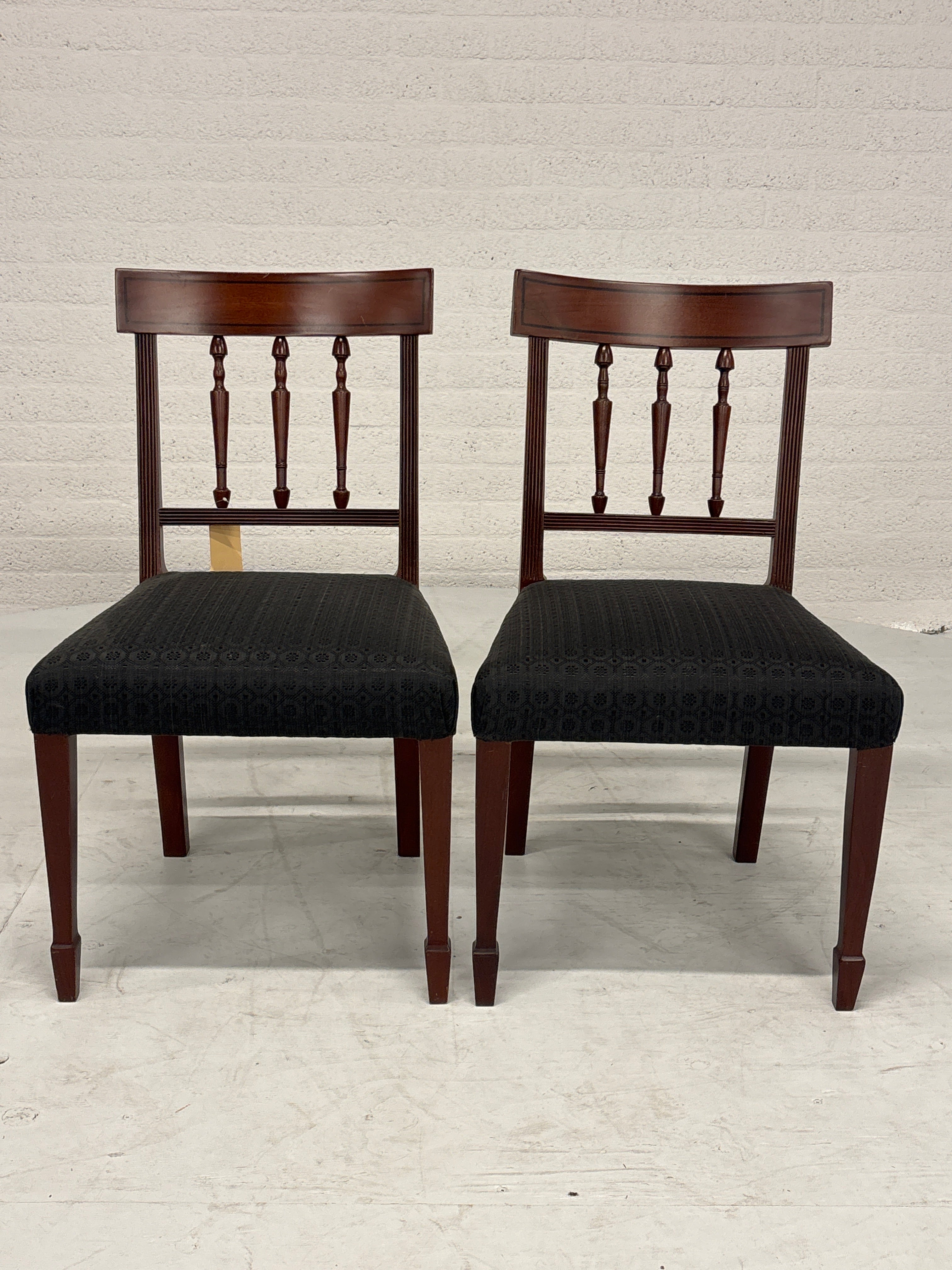 Eetkamerstoelen set 2 hout zwarte stof