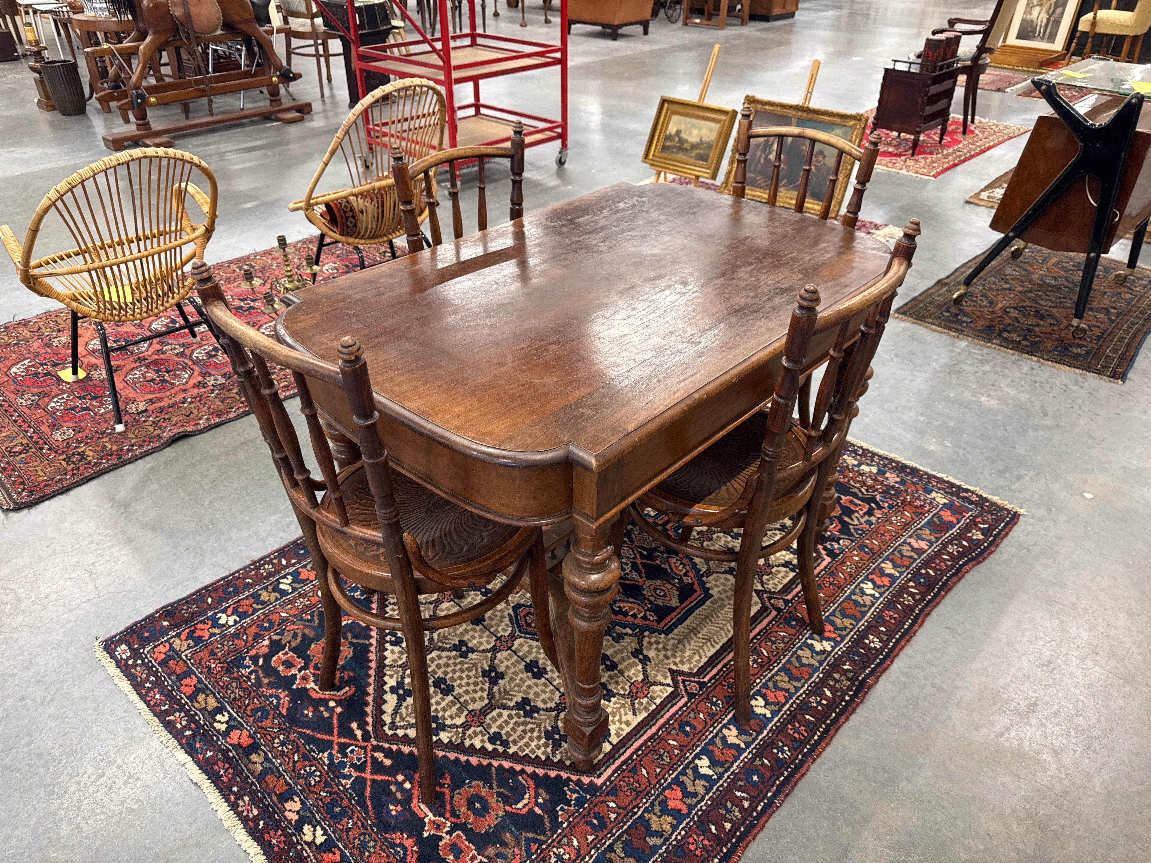 Thonet Set - Tafel met 4 stoelen