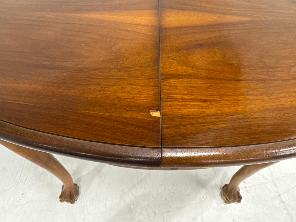 Eettafel leeuwepoten rond