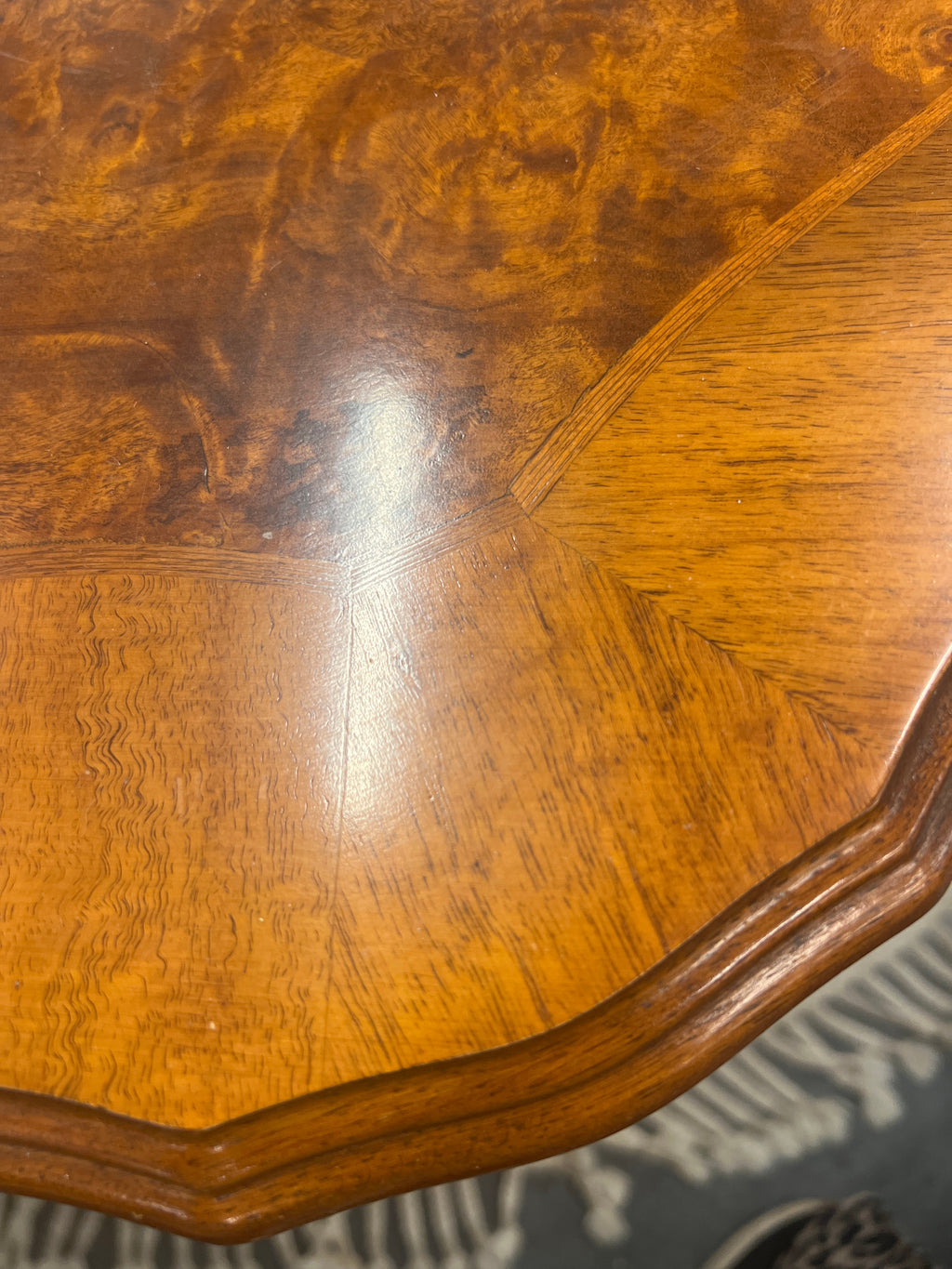 Klassieke Wortelhouten Salontafel