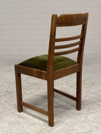 Vintage eetkamerstoel met groen velours zitting