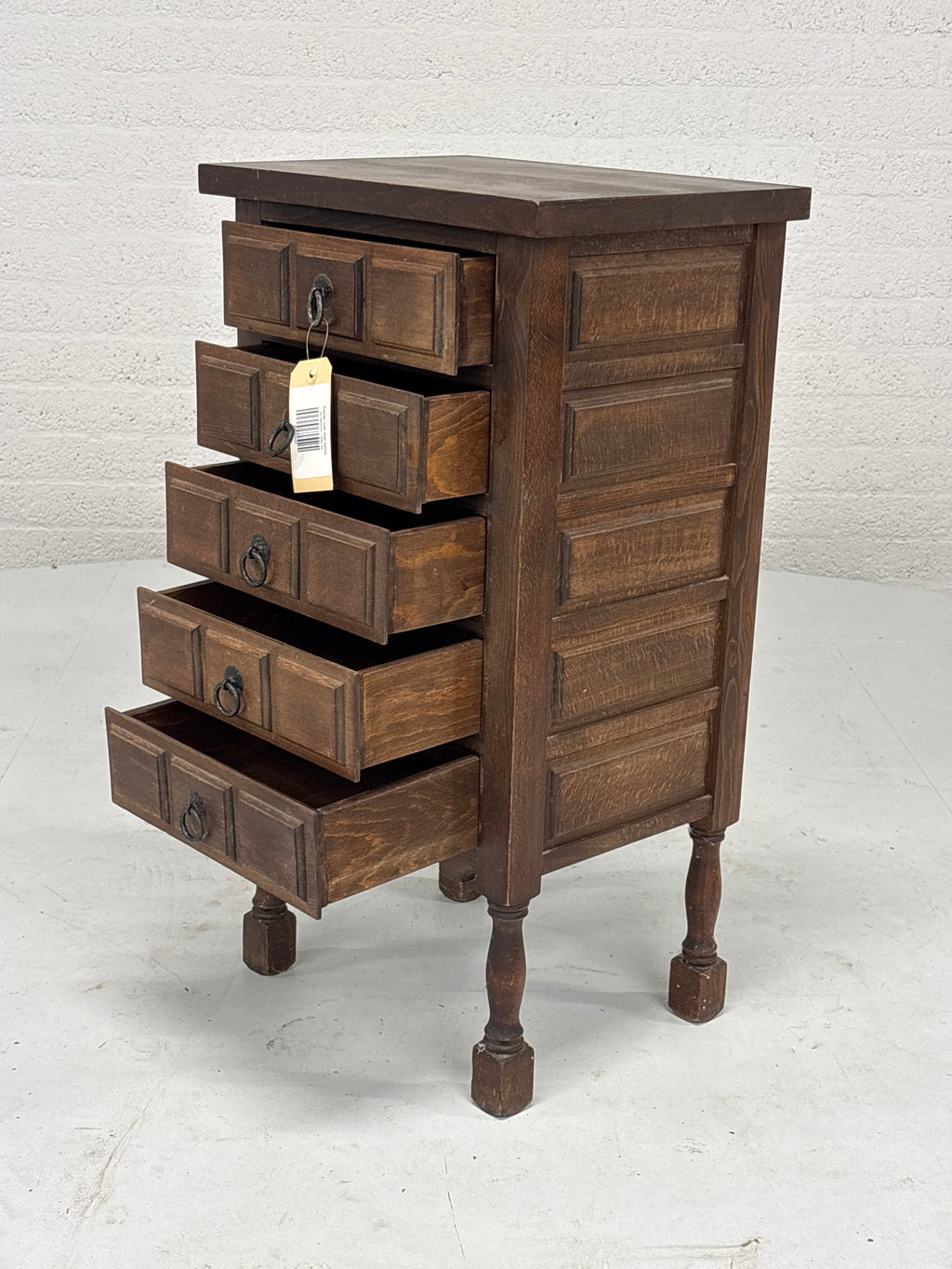 Kastje met veel lades