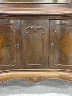 MP Mid century vitrinekast gebogen glas