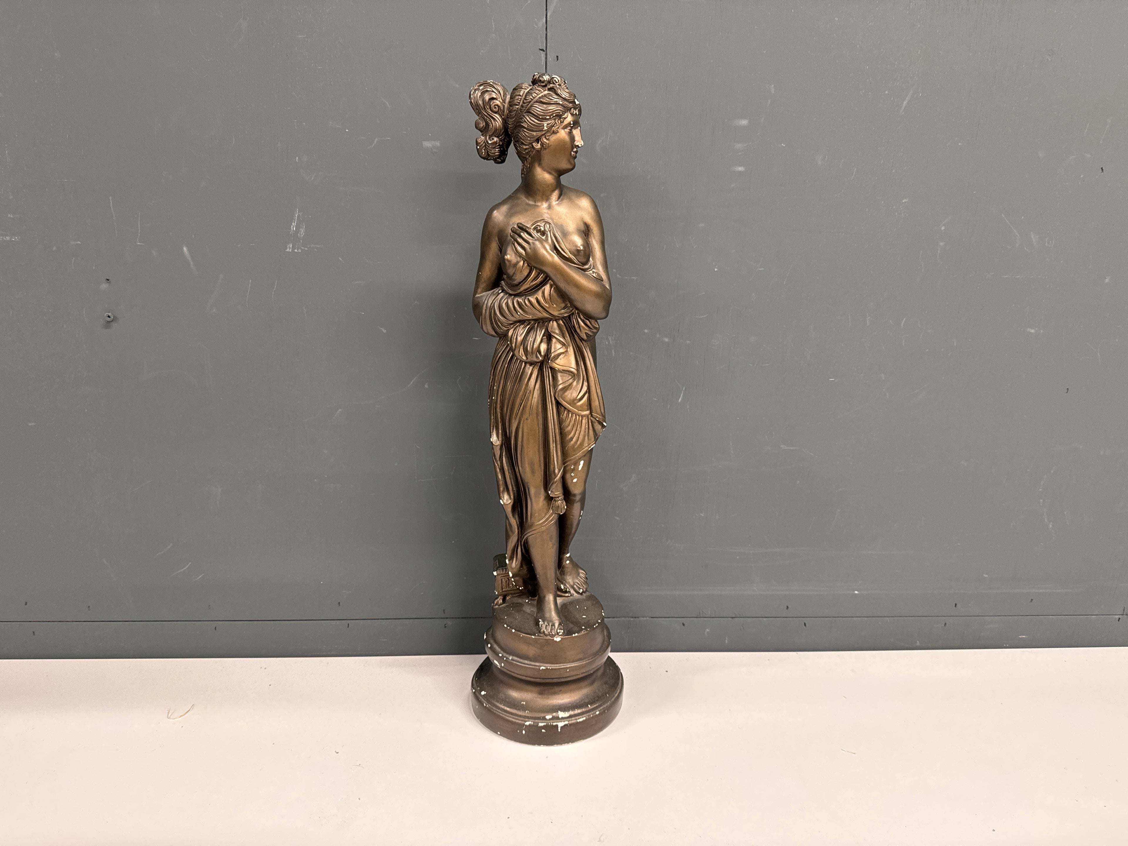 Beeld Venus met beschadigingen