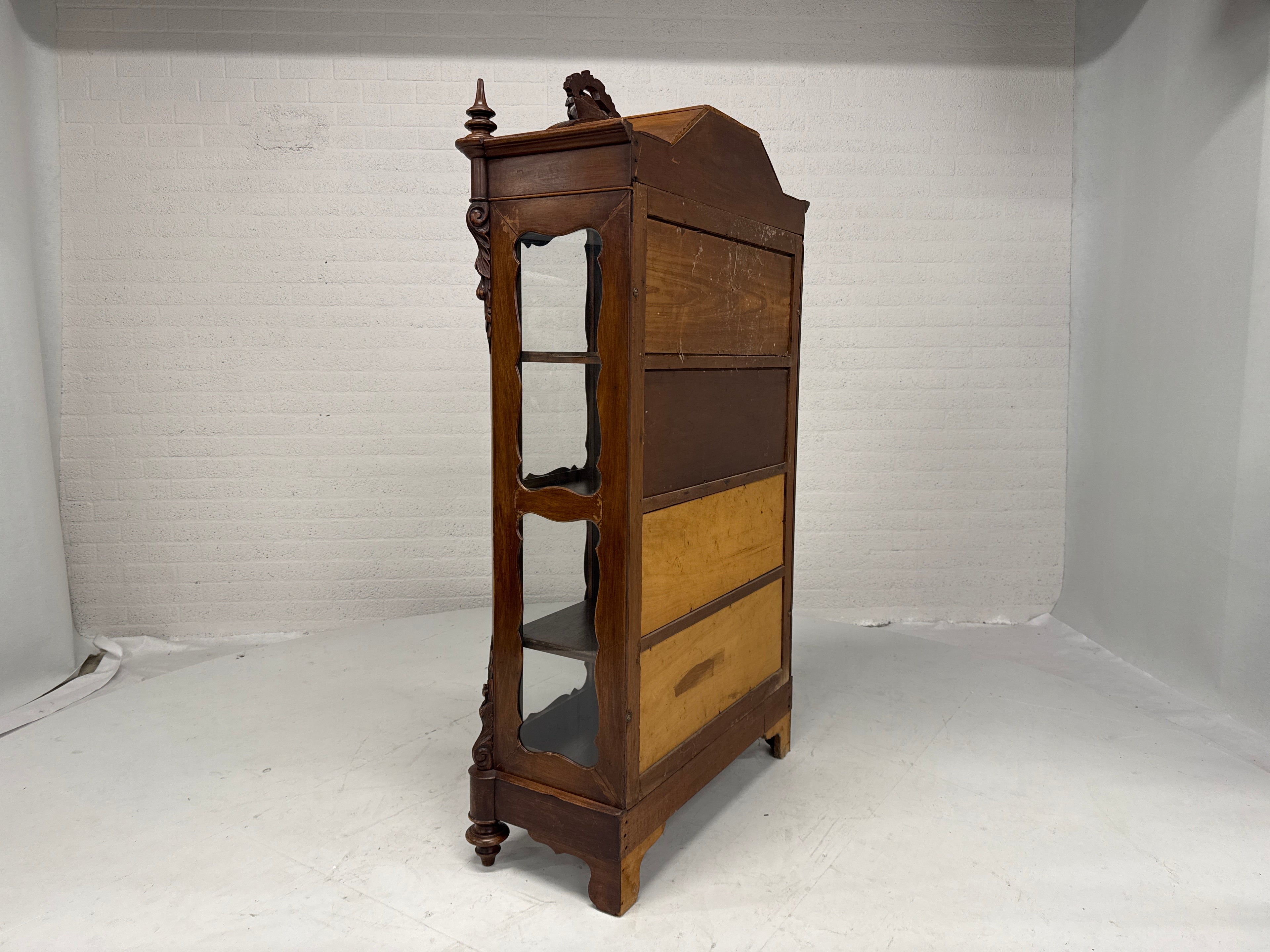 Vitrinekast compact 180 hoog