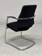 4 Bijzonder mooie comfortabele Axia stoelen voor vergader of eettafel.