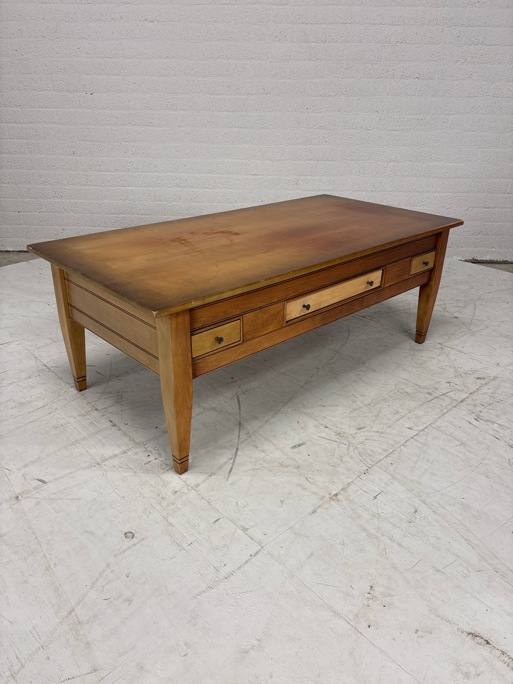 Salontafel met 6 lades en uitschuifblad