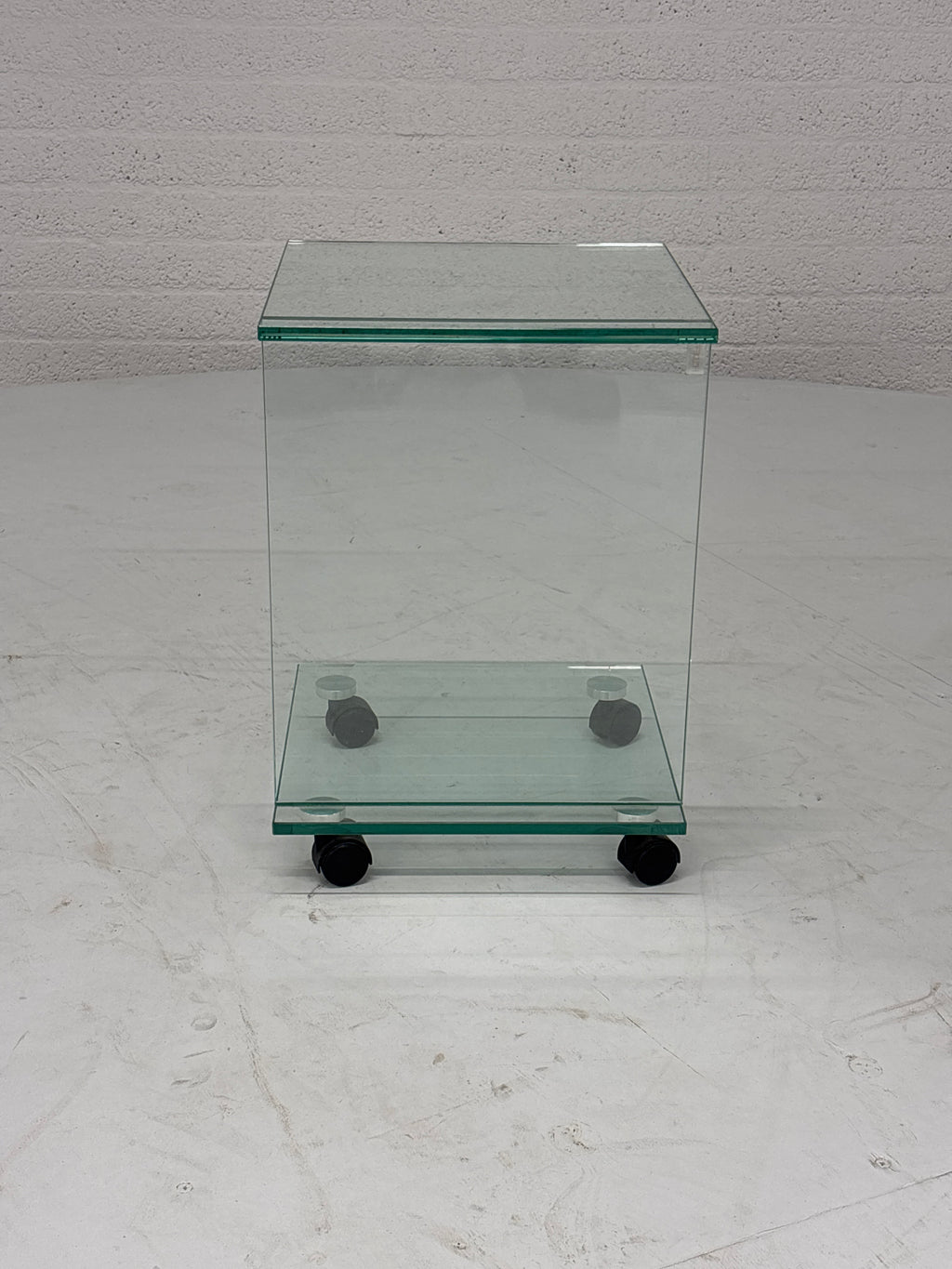 Bijzettafel glas op wielen