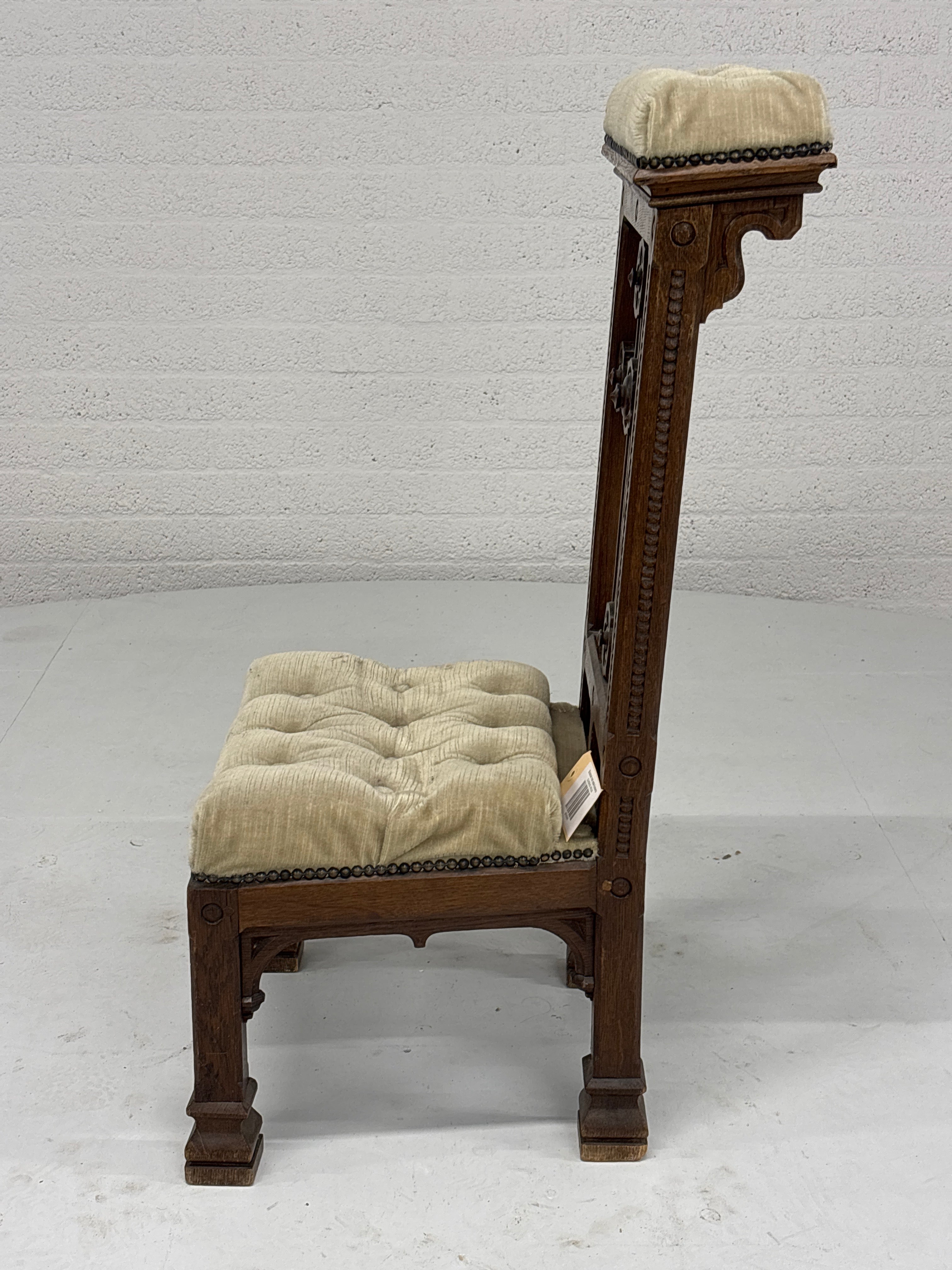 Bidstoel met vaste kussens