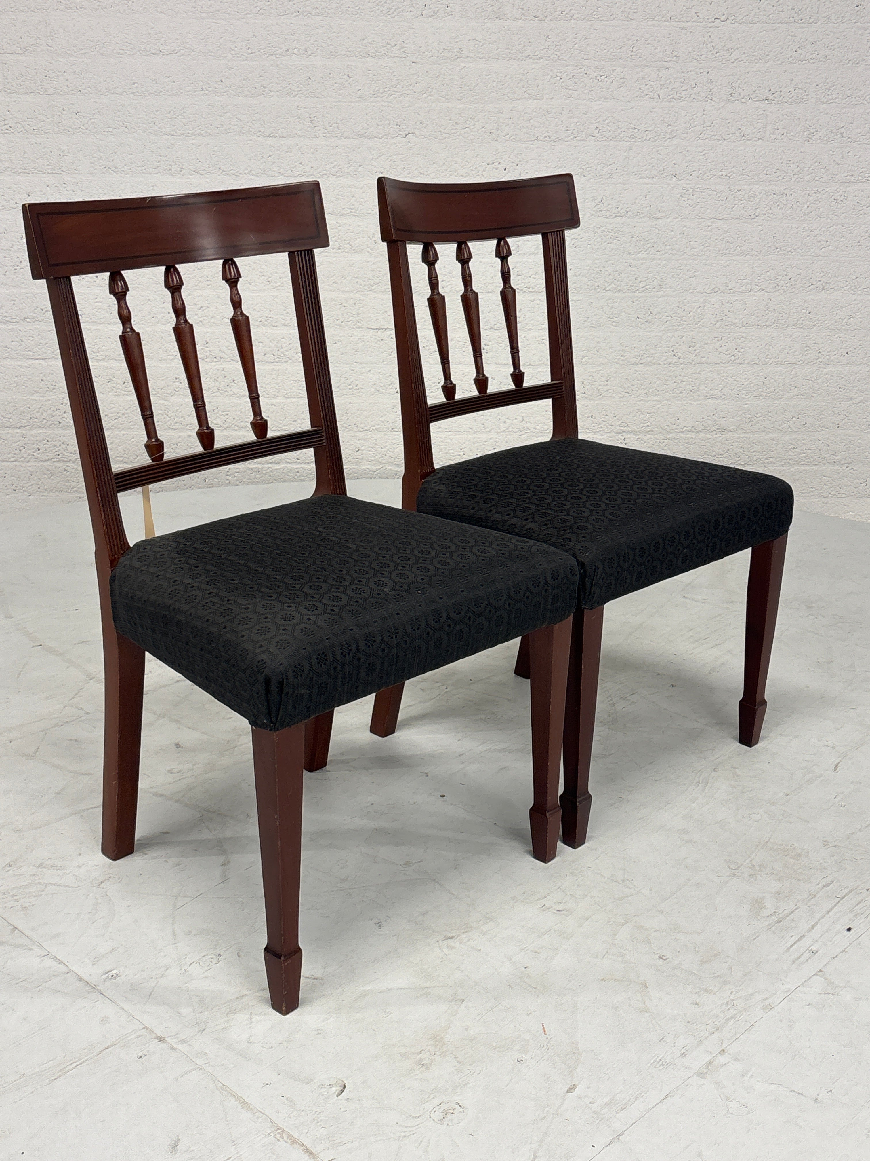 Eetkamerstoelen set 2 hout zwarte stof