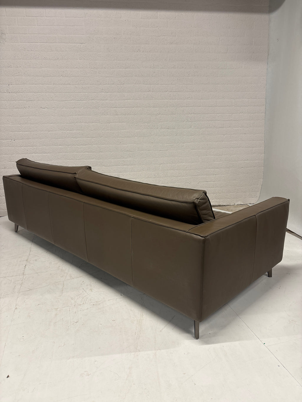 Riante bruin/taupe leren bank