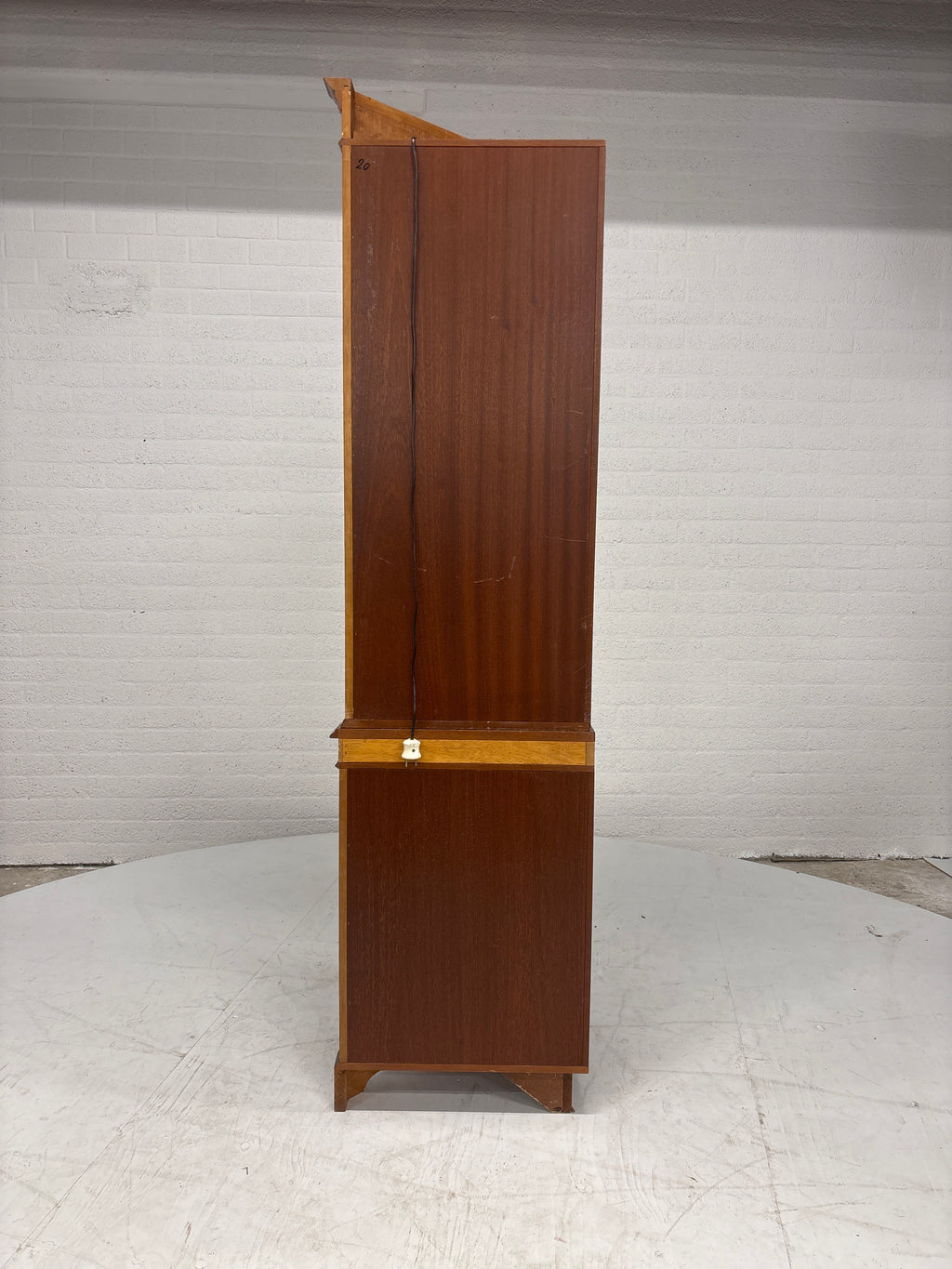 Hoekvitrine kast met licht