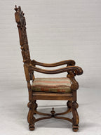 Gotische Jacobijnse ‘sinterklaas’ stoel. 19e eeuws