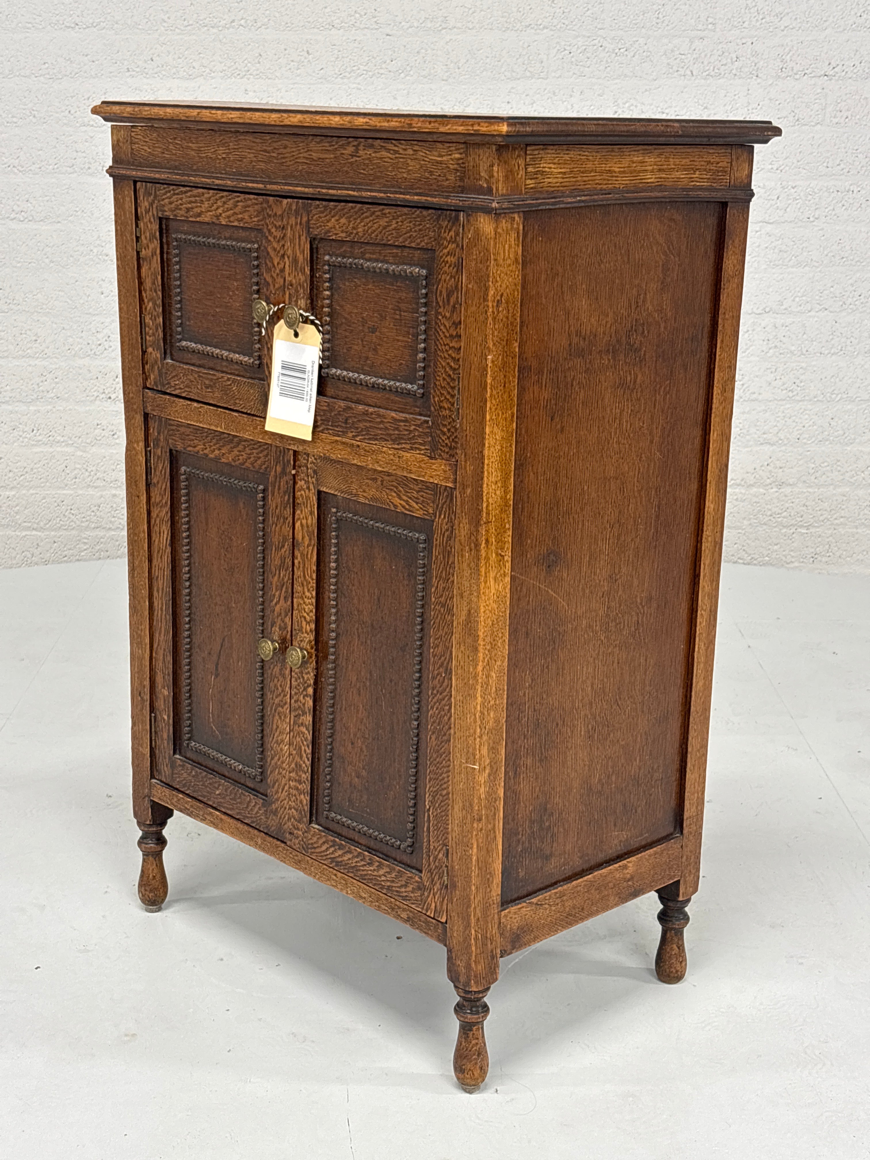 Dranken kabinet eiken klep (lxbxh 60x40x92cm)