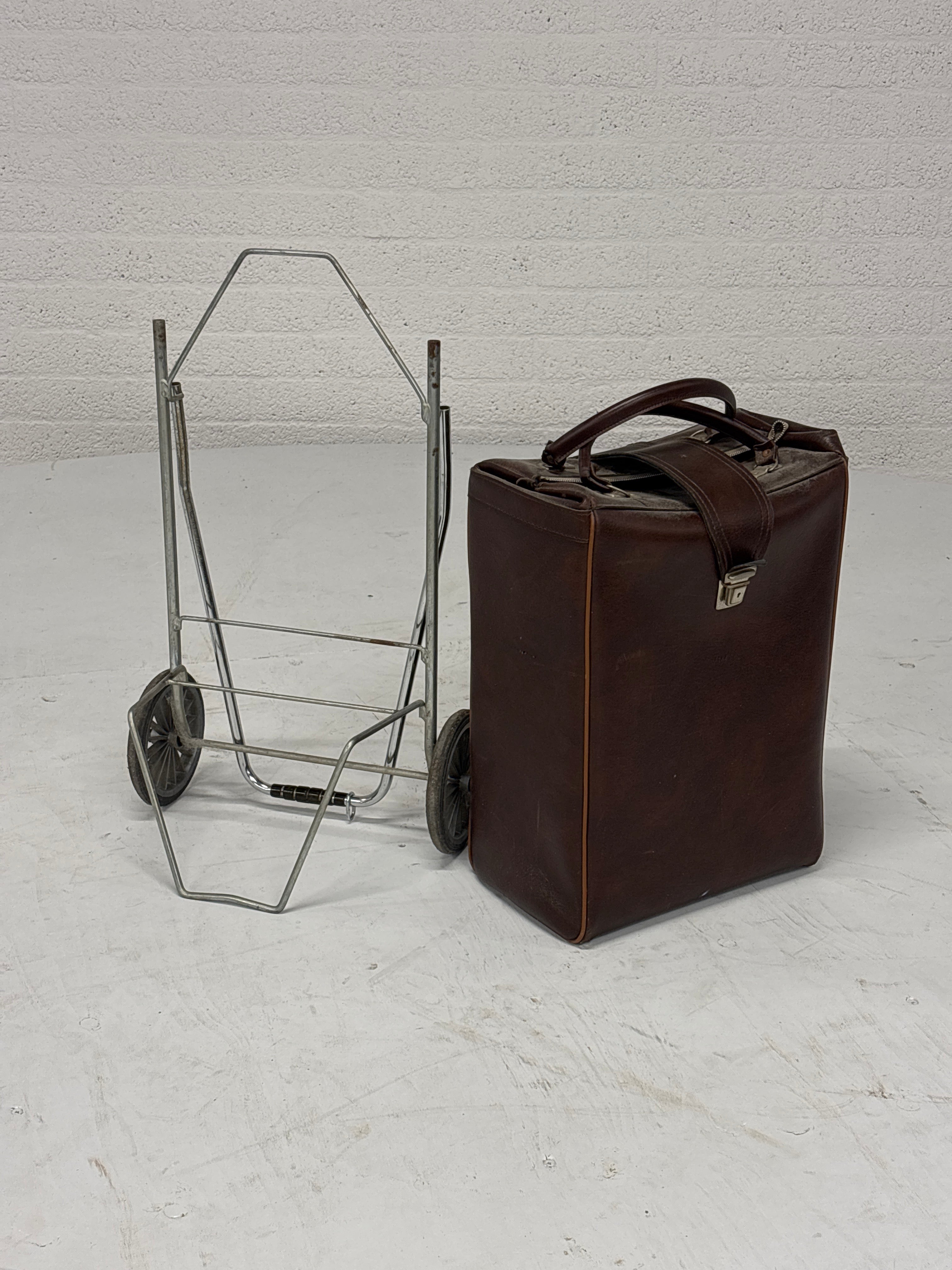 Boodschappentas op wielen.