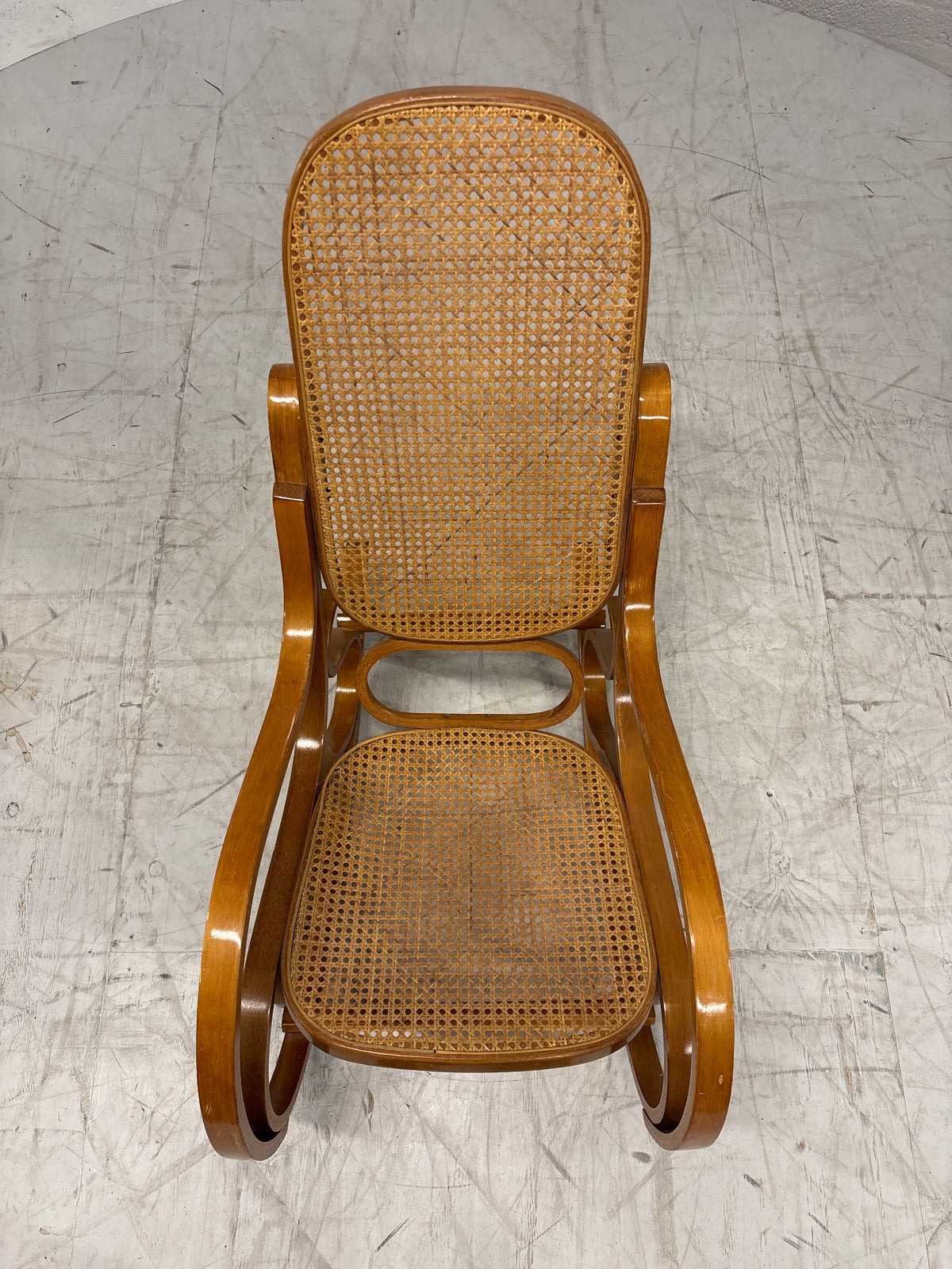 MP Stylische bent wood schommelstoel