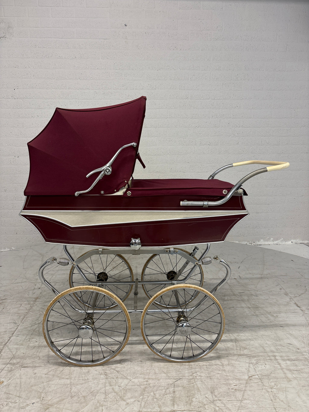 Antieke kinderwagen