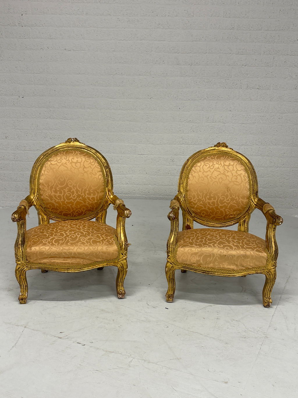 Koninklijke kinder bankjes