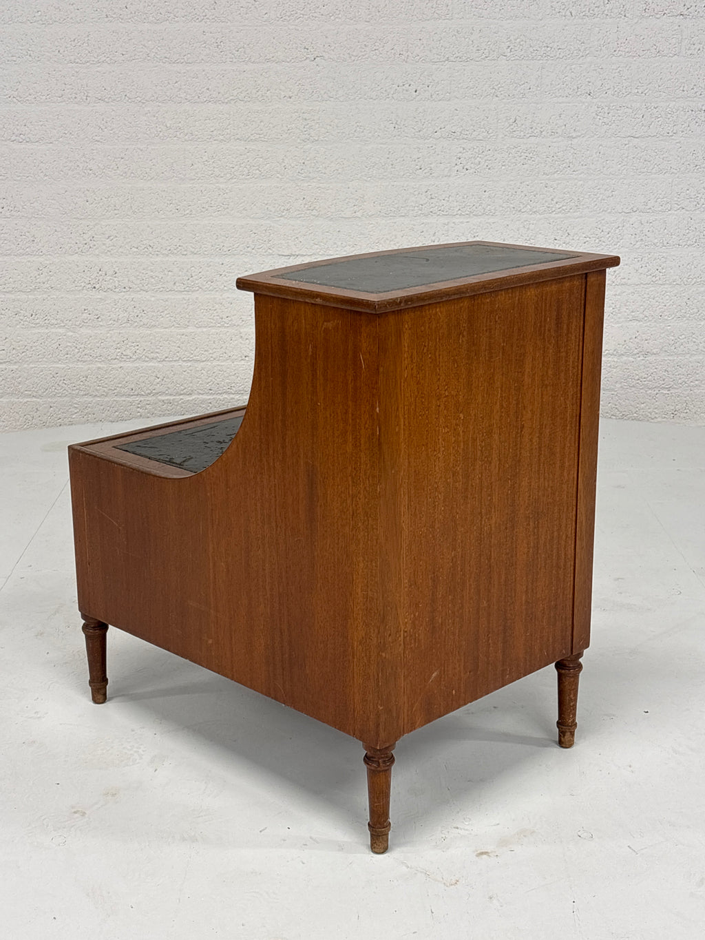 Boekenkastje nachtkastje vintage