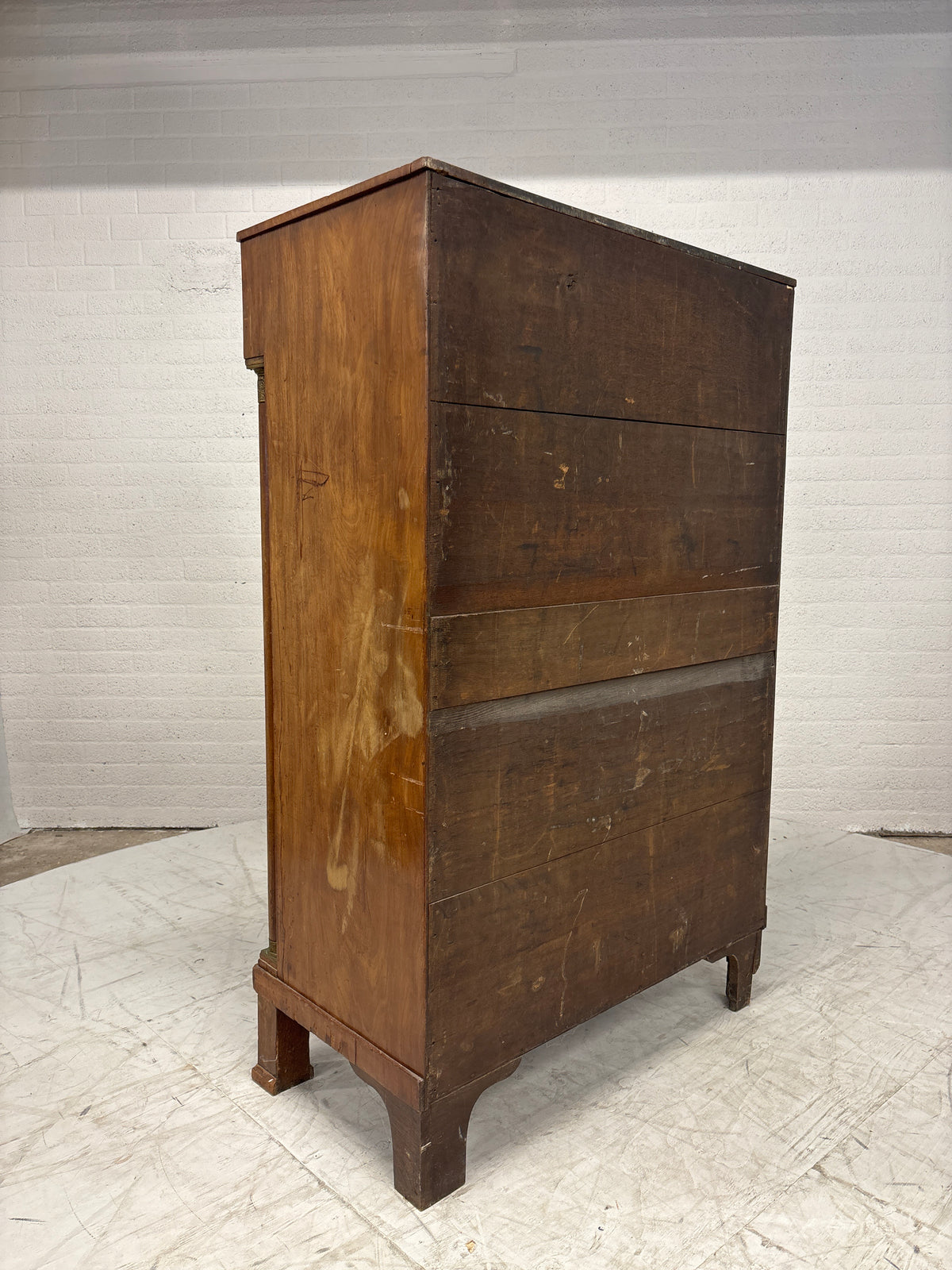 Antieke ladenkast gefineerd hout