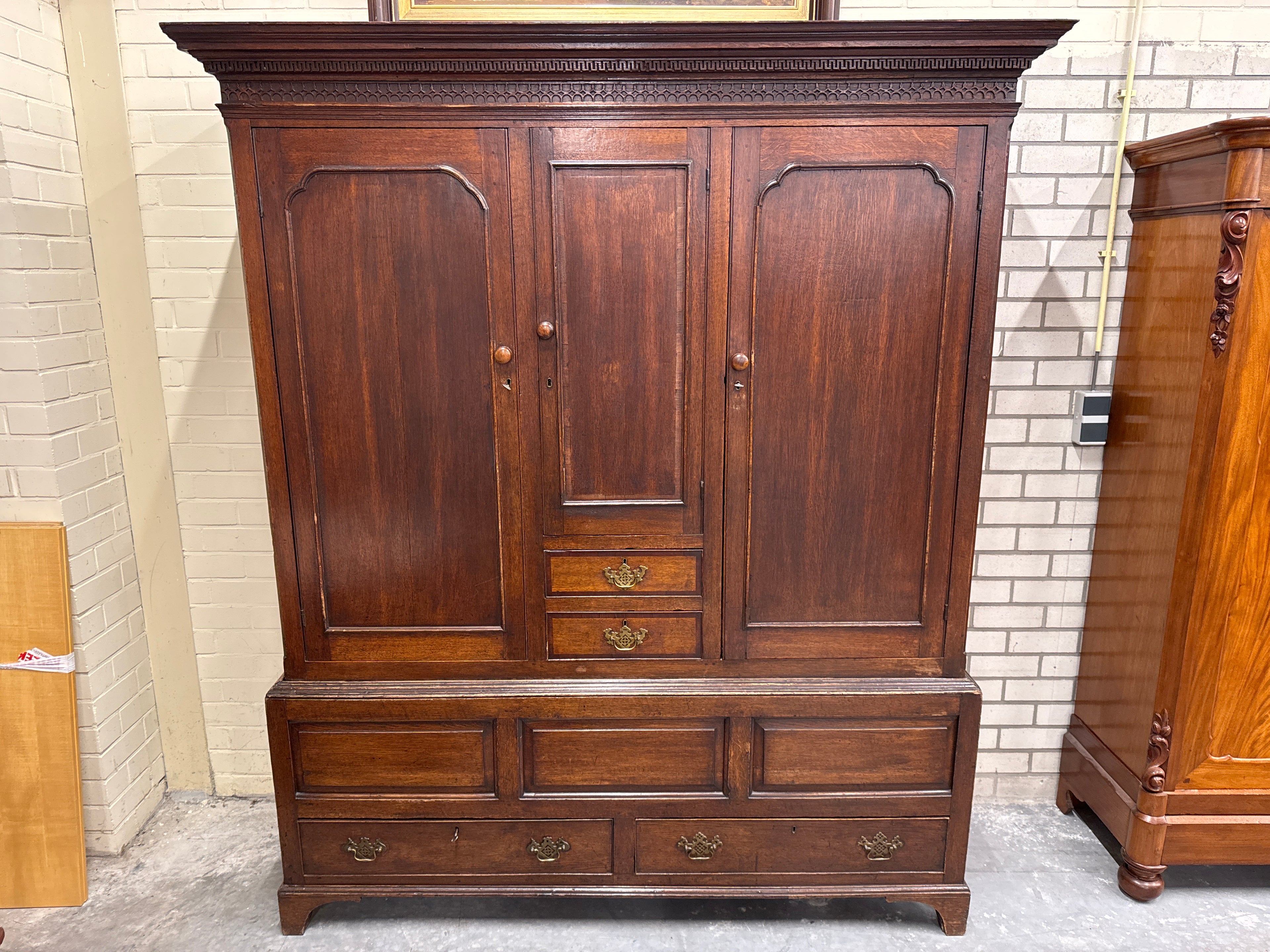 Antieke meidenkast 400 jr