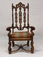 Gotische Jacobijnse ‘sinterklaas’ stoel. 19e eeuws