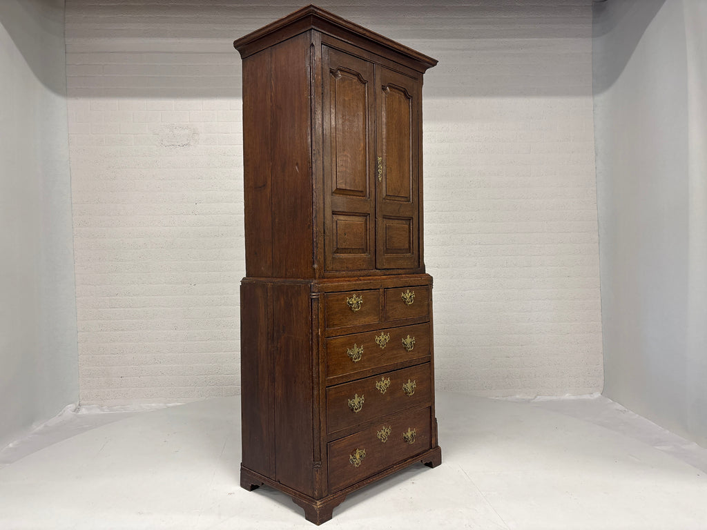 Engels kabinet eiken hout periode 1770