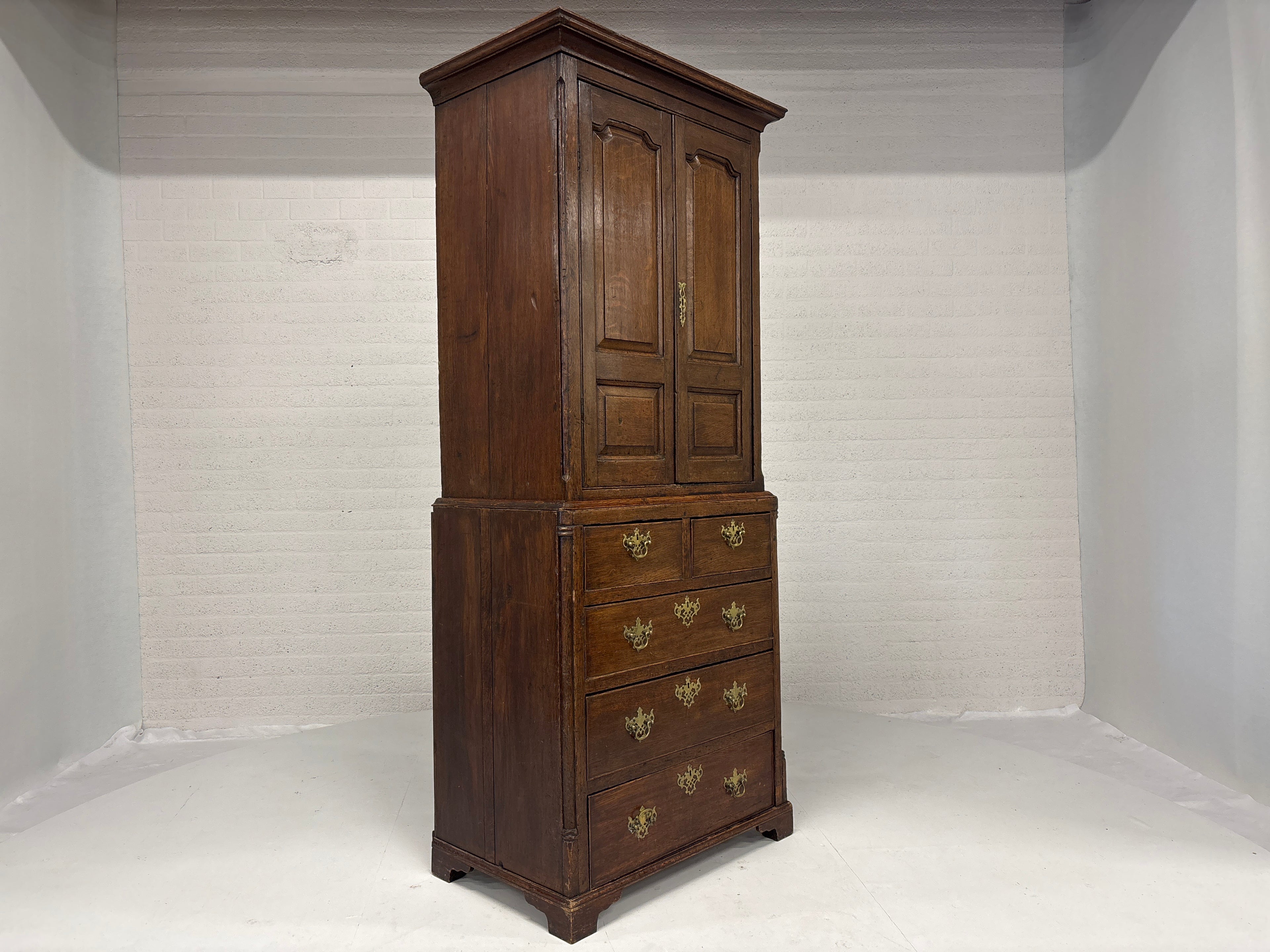 Engels kabinet eiken hout periode 1770