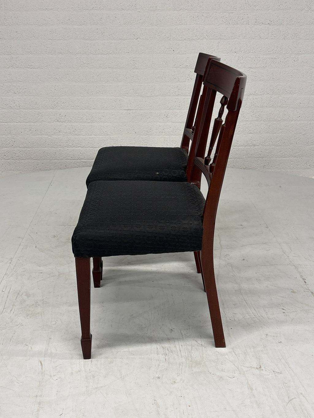 Eetkamerstoelen set 2 hout zwarte stof
